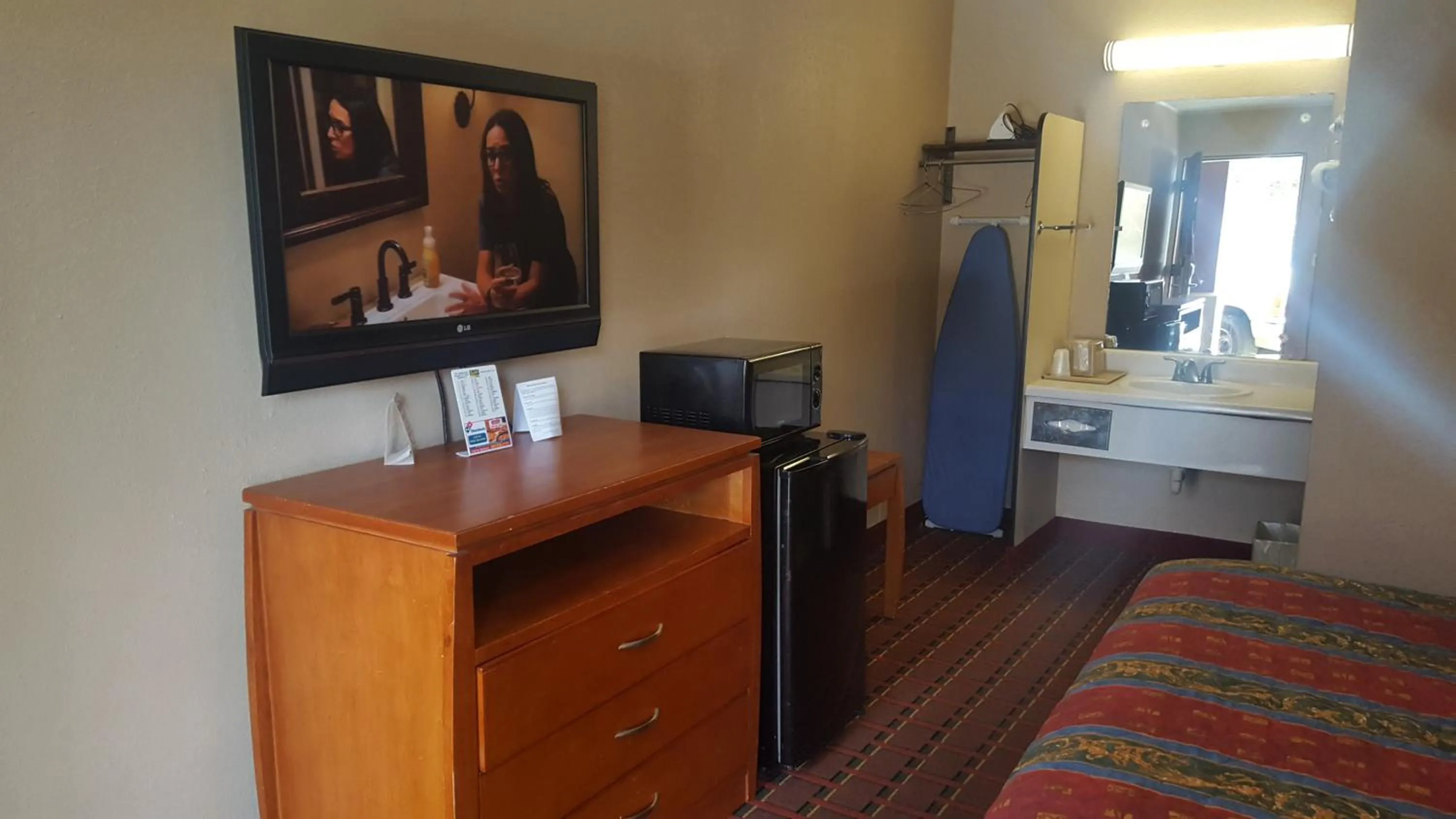 Scottish Inn Knoxville