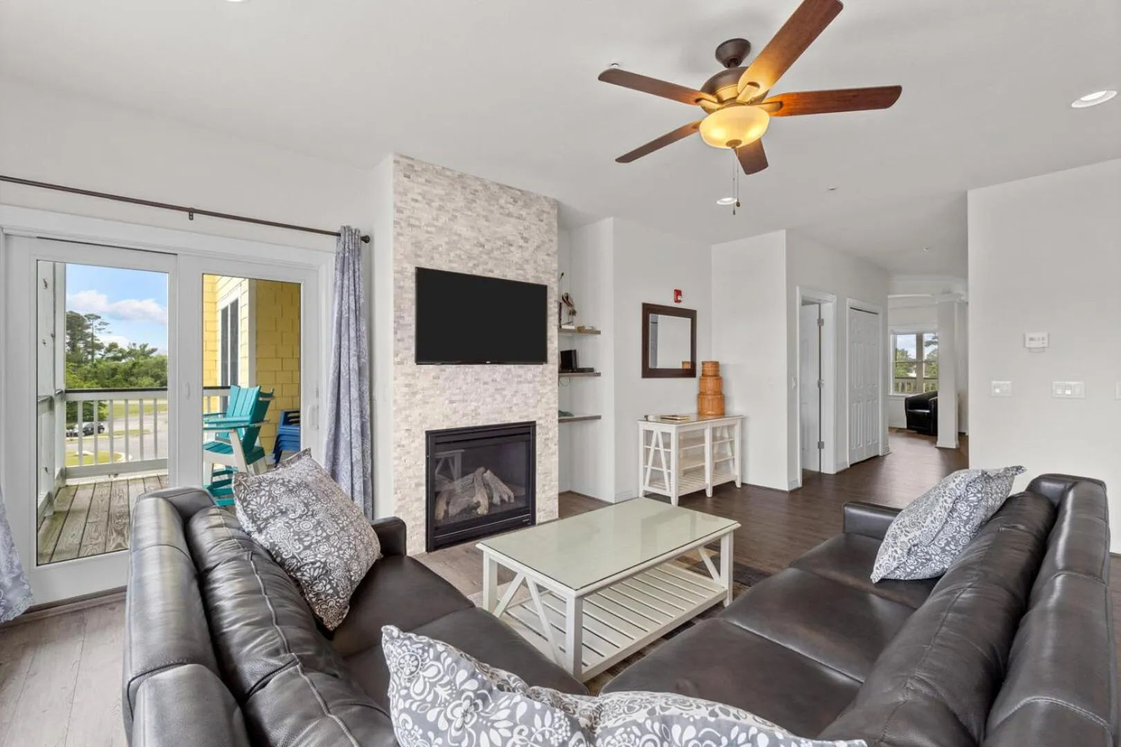 TV and multimedia in Hamilton Cay at Bermuda Bay by Kees Vacations