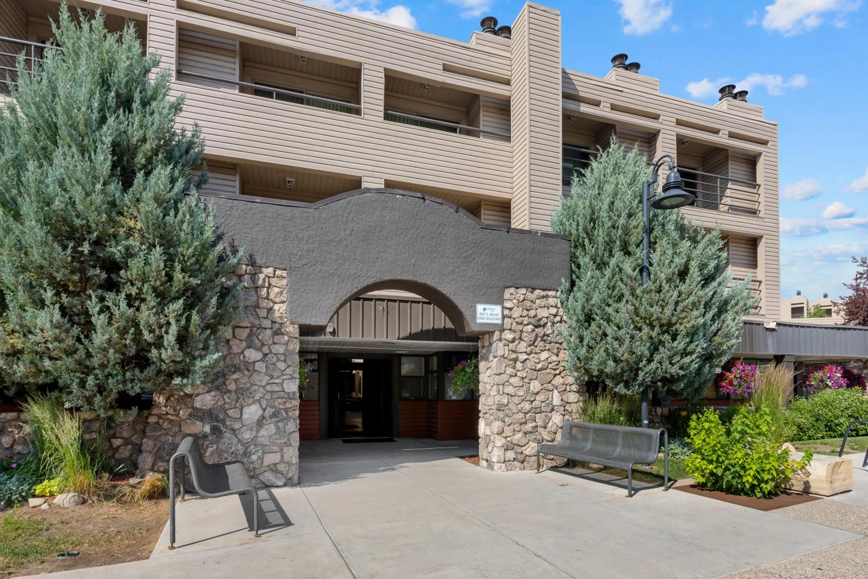 Property building in The Christie Lodge – All Suite Property Vail Valley/Beaver Creek