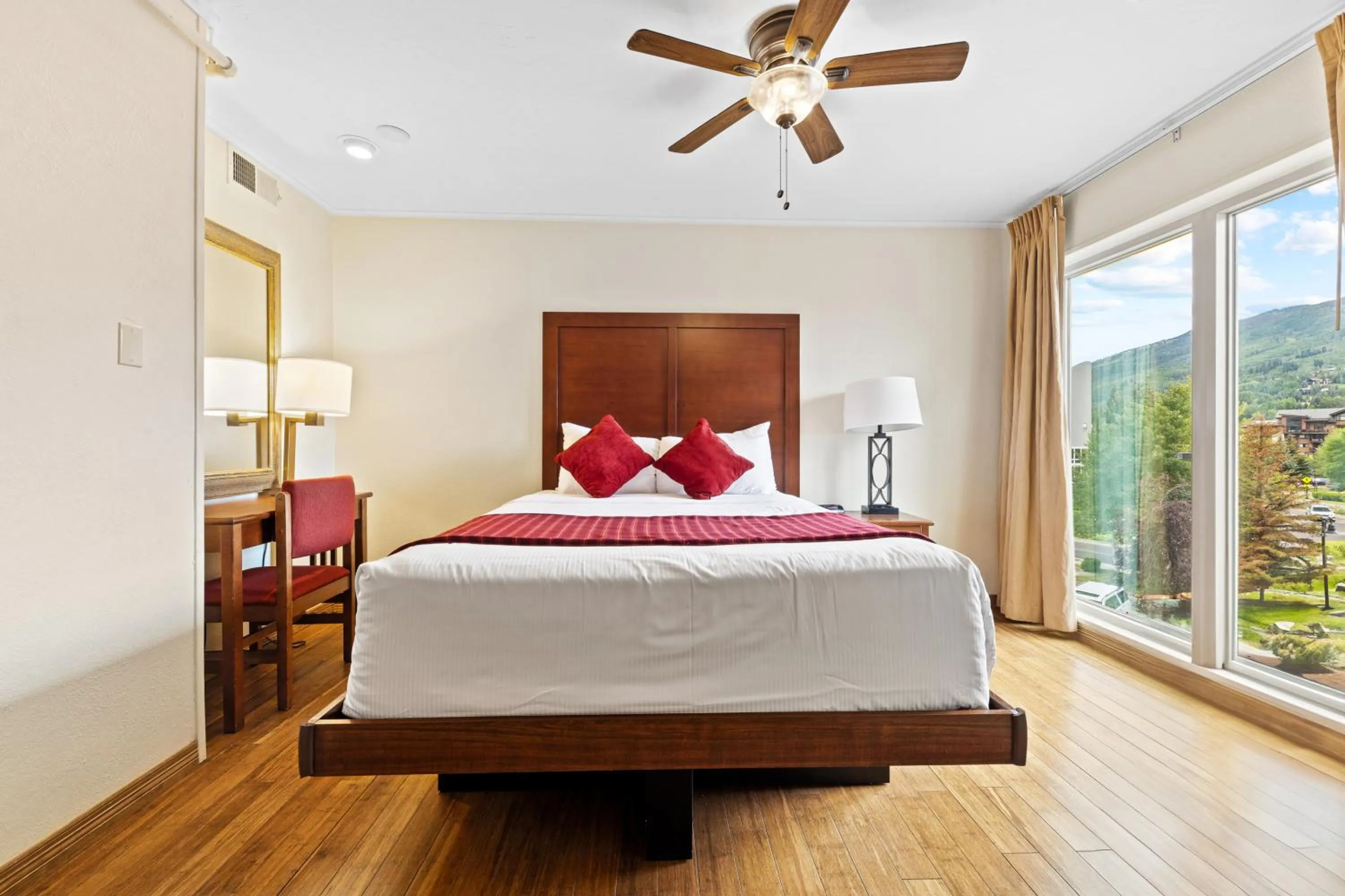 Bedroom, Bed in The Christie Lodge – All Suite Property Vail Valley/Beaver Creek