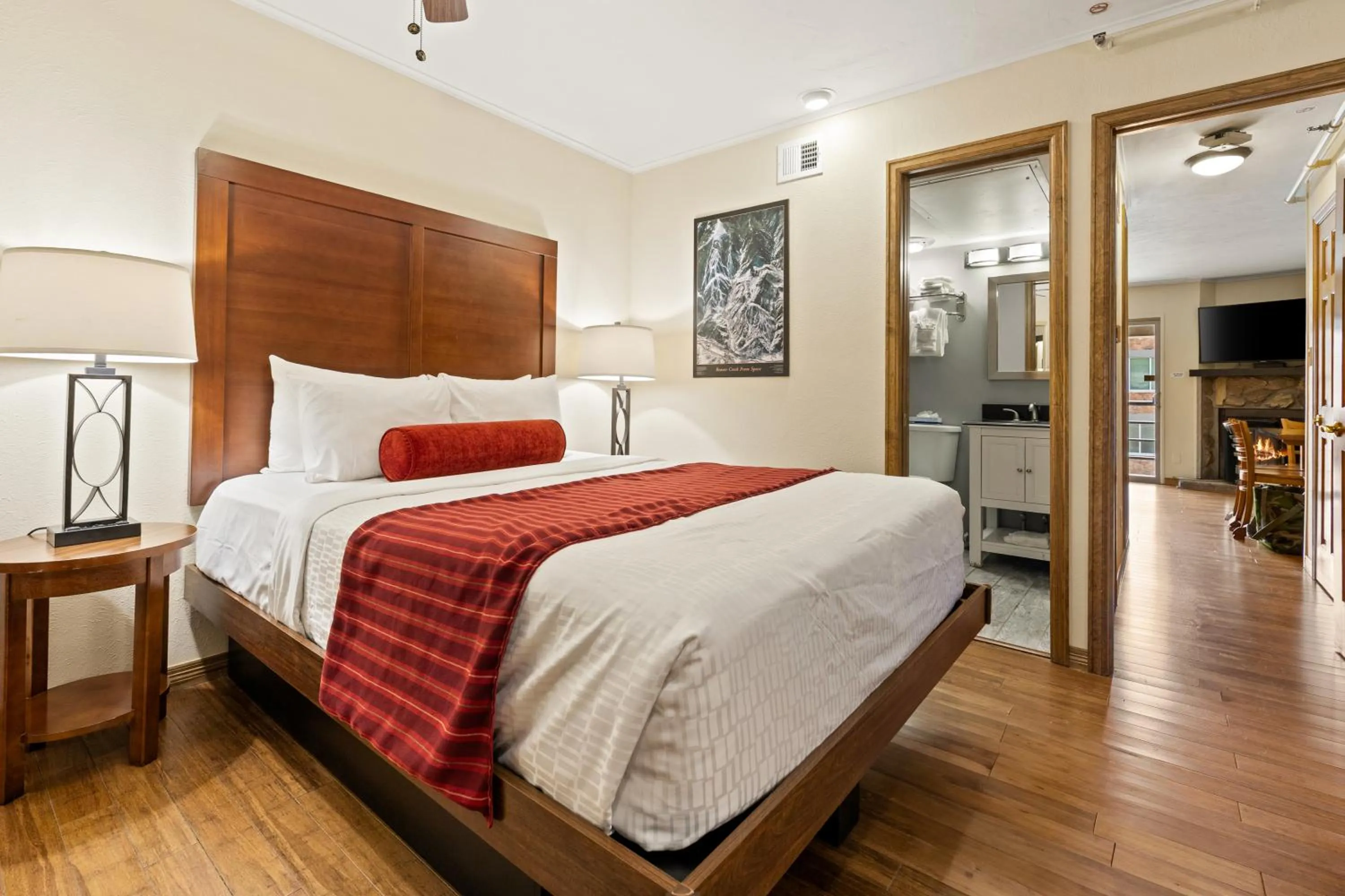 Bedroom, Bed in The Christie Lodge – All Suite Property Vail Valley/Beaver Creek