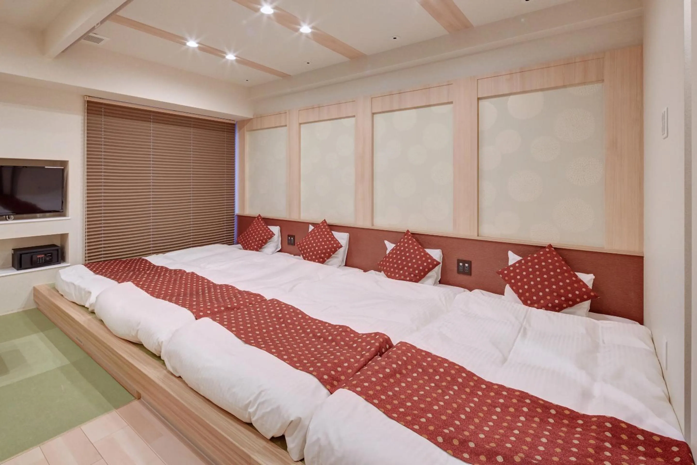 Photo of the whole room, Bed in Hotel Amaterrace Yosuga