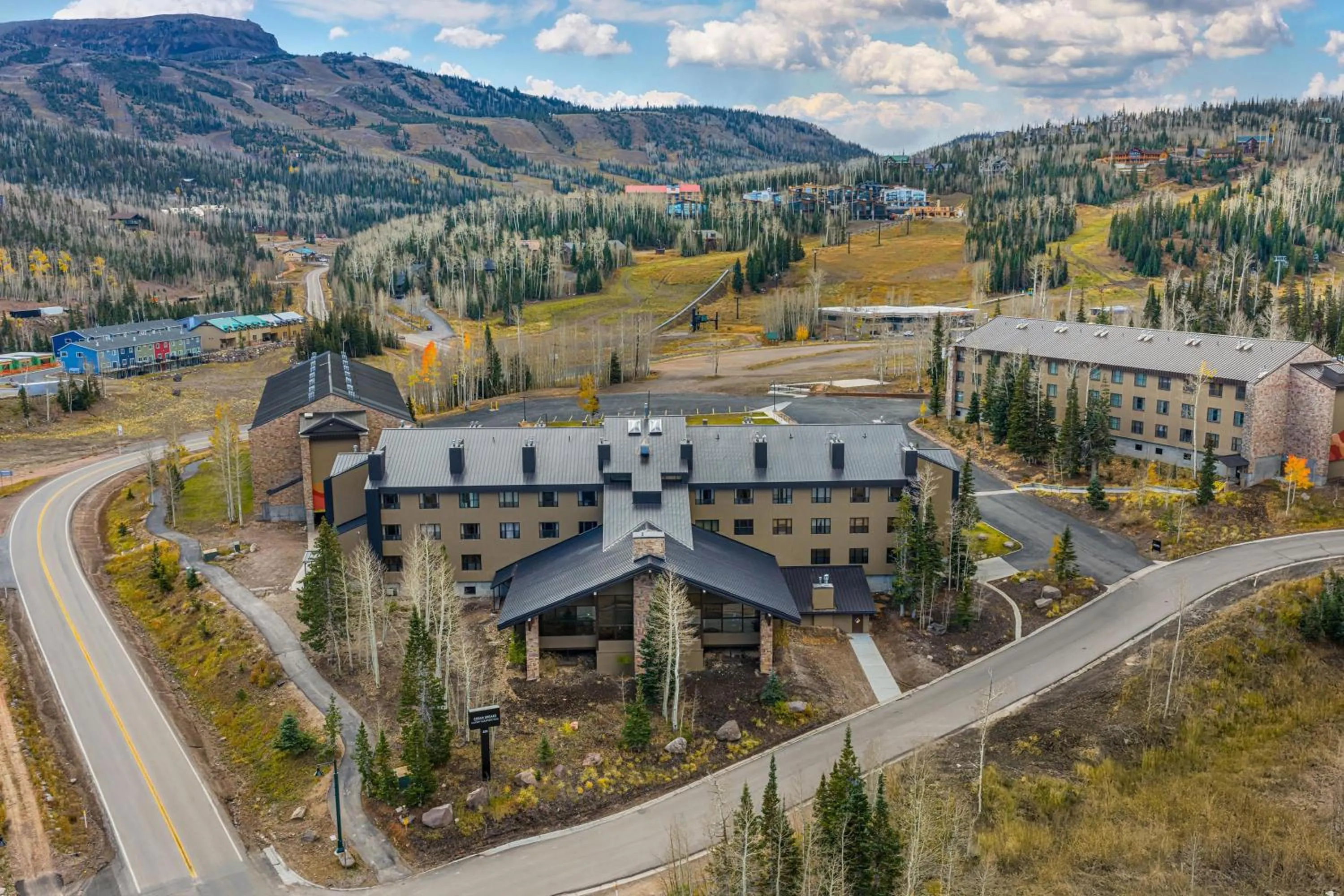 Property building in Hilton Vacation Club Cedar Breaks Brian Head