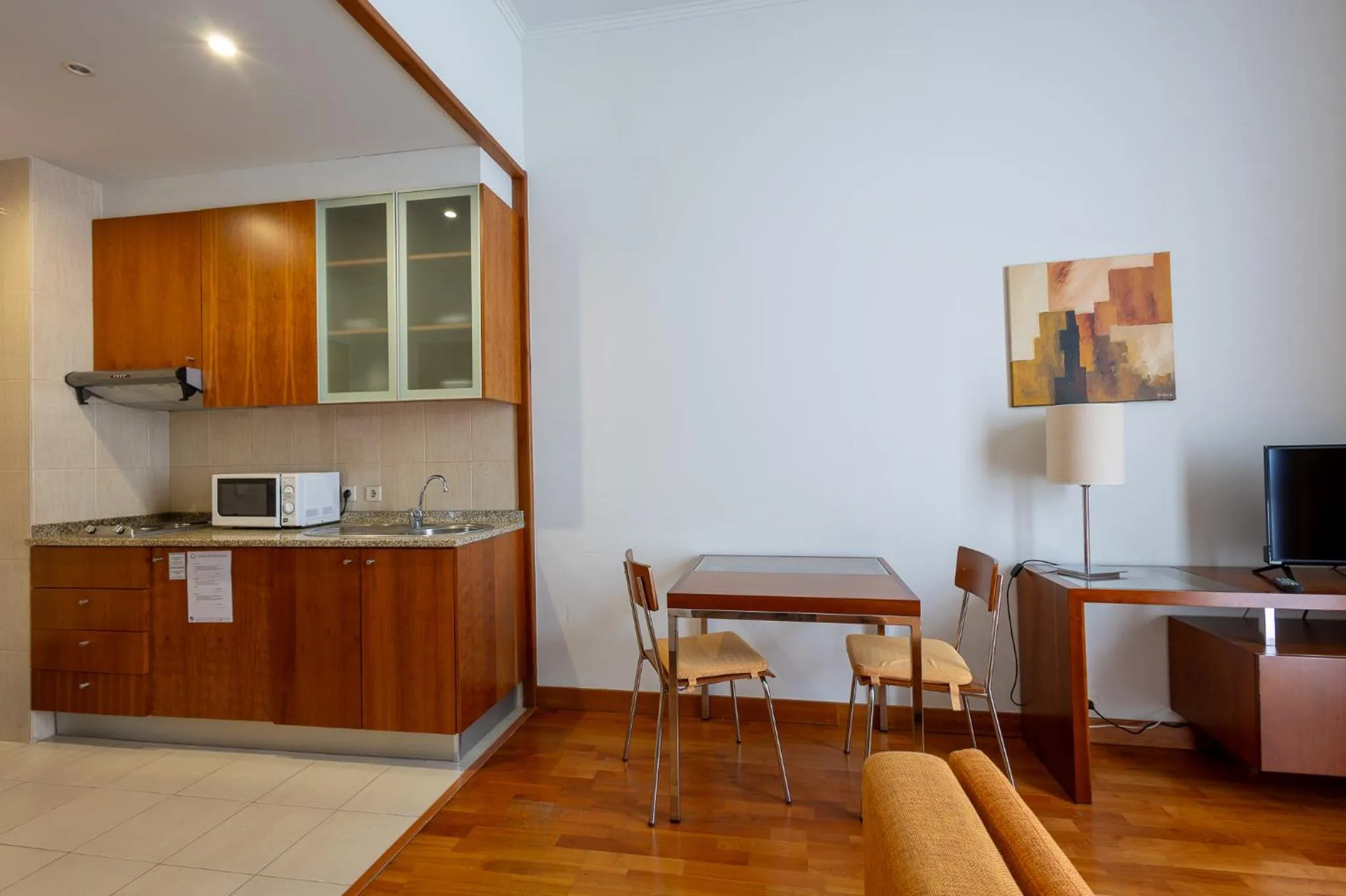 Kitchen or kitchenette in Hotel Apartamentos Geres Ribeiro