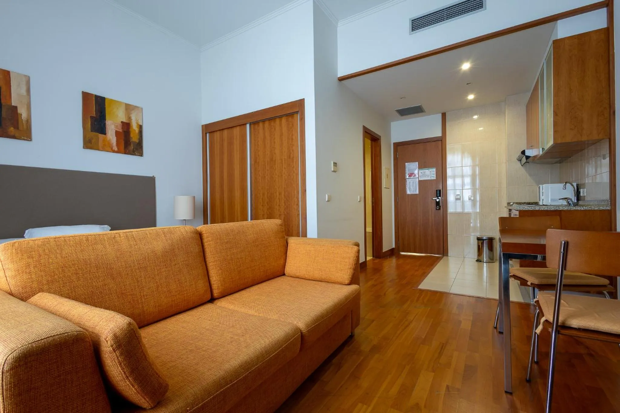 Kitchen or kitchenette in Hotel Apartamentos Geres Ribeiro