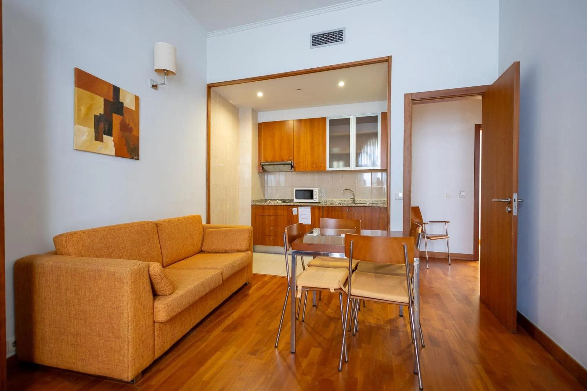 Kitchen or kitchenette in Hotel Apartamentos Geres Ribeiro