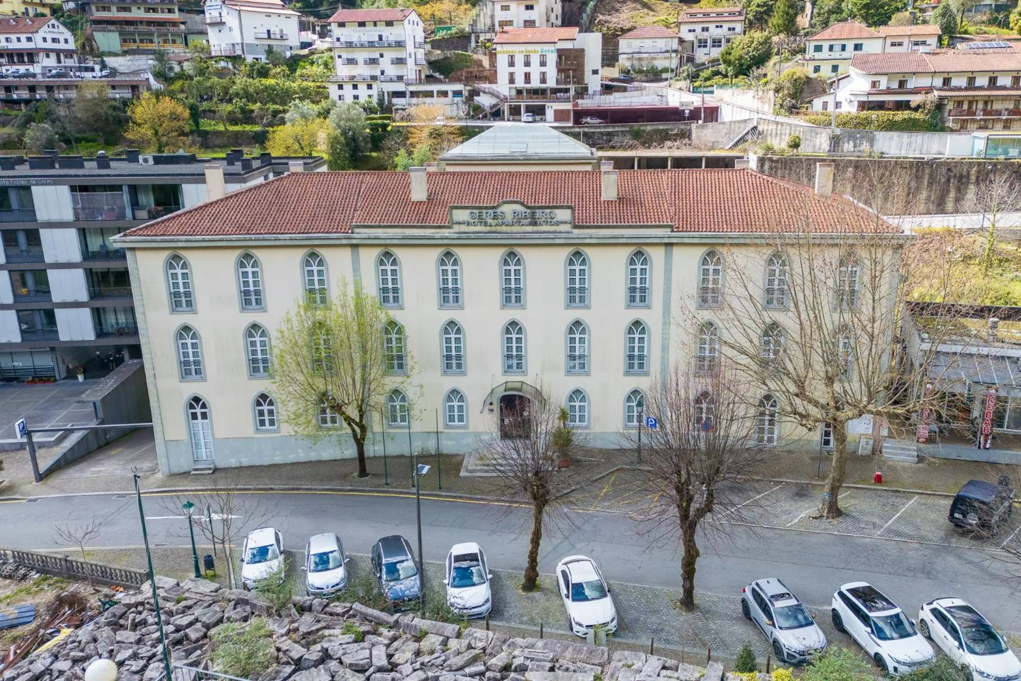 Property building in Hotel Apartamentos Geres Ribeiro
