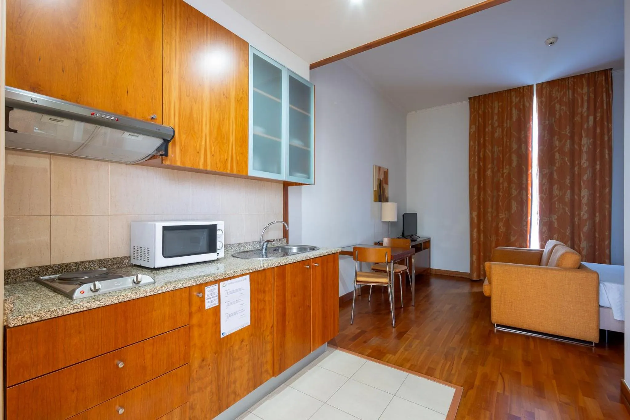 Kitchen or kitchenette in Hotel Apartamentos Geres Ribeiro