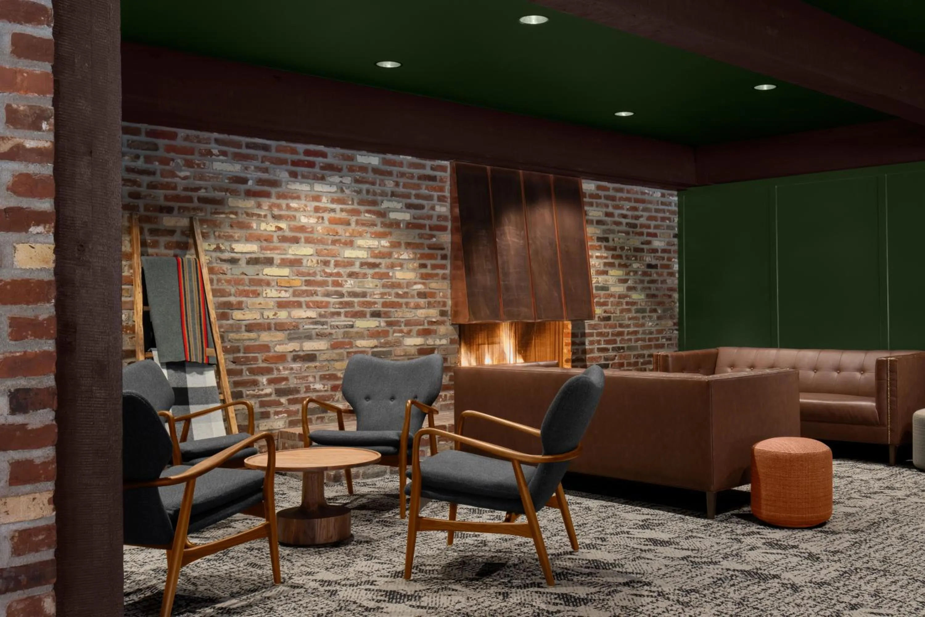 Restaurant/places to eat in Valley River Inn