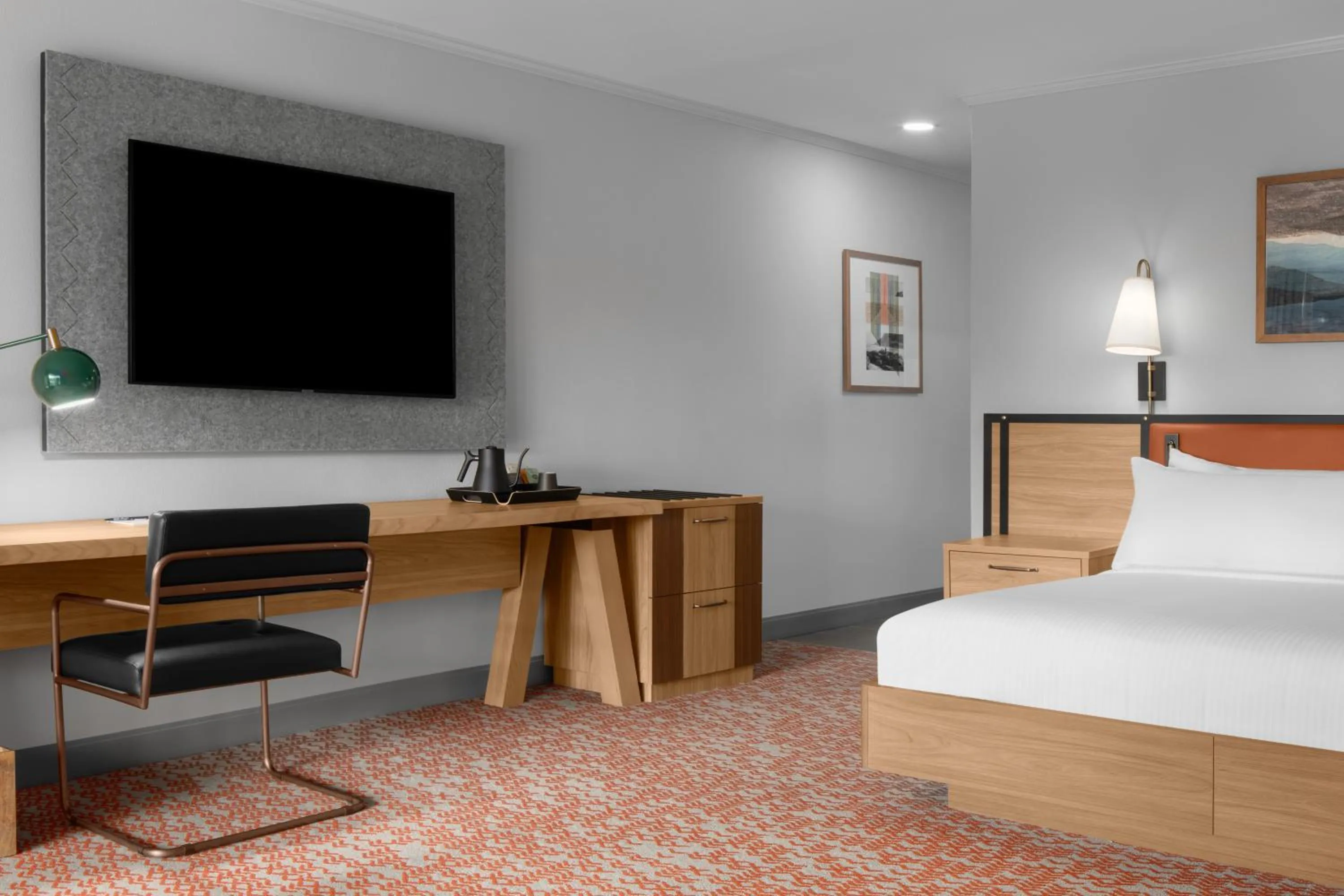 Bed in Valley River Inn