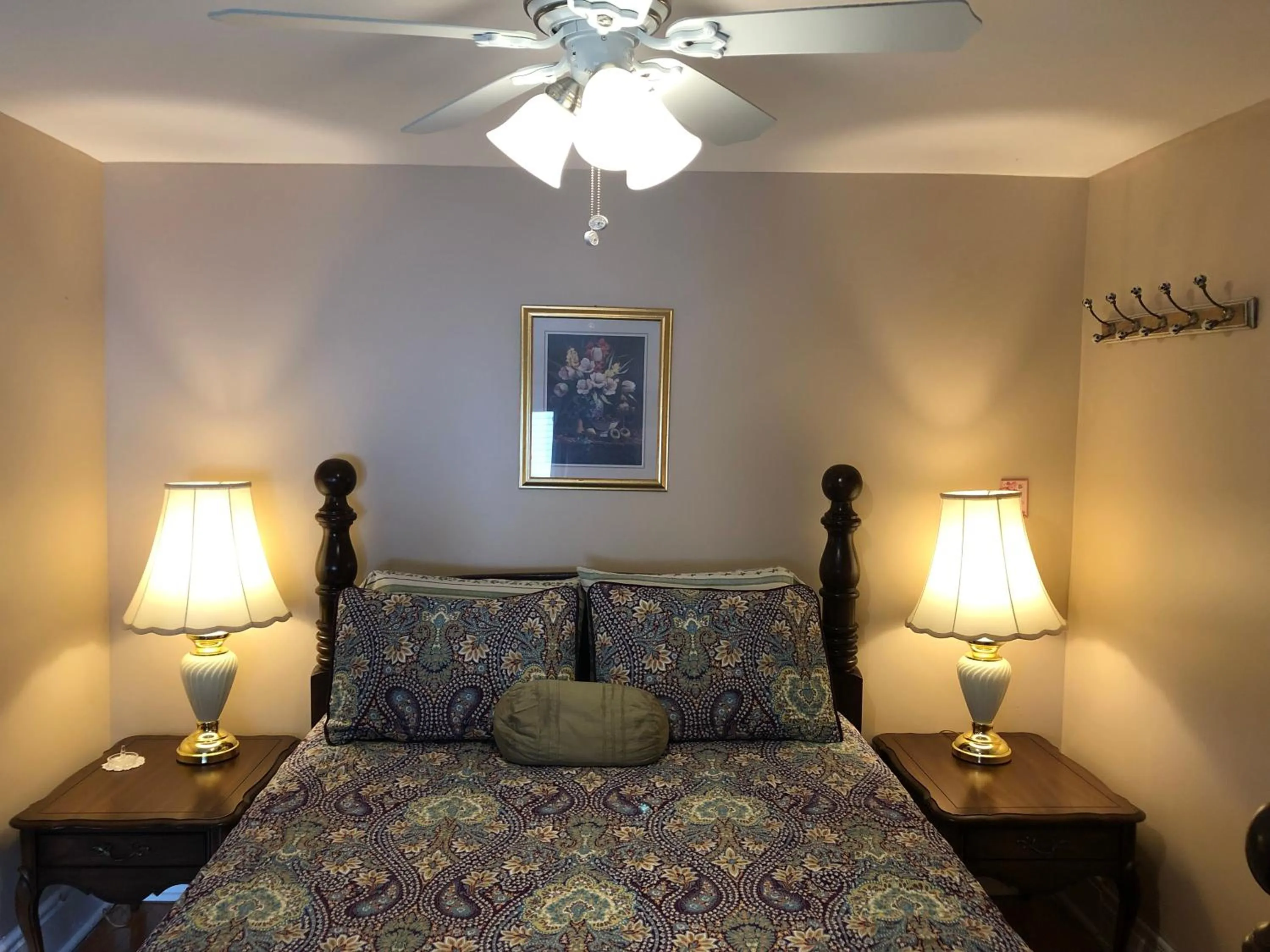 Bed in Blue Gables Bed and Breakfast