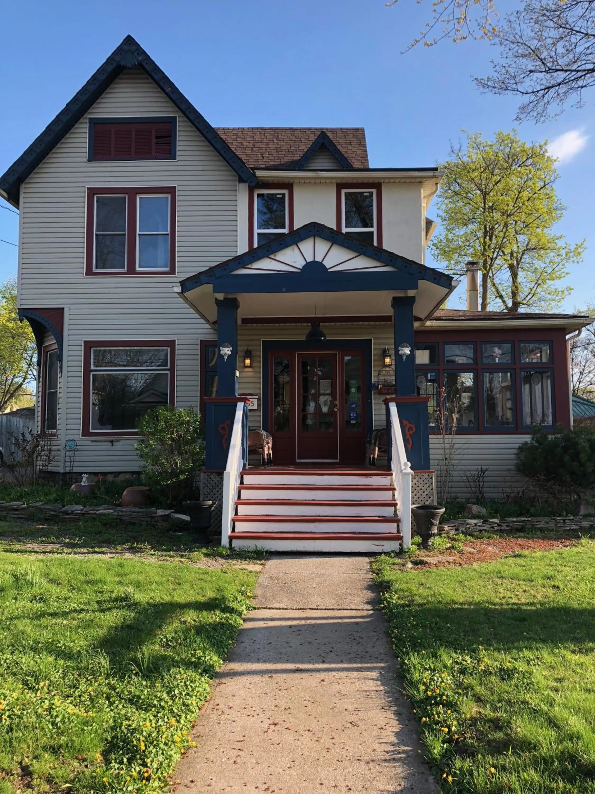 Facade/entrance in Blue Gables Bed and Breakfast