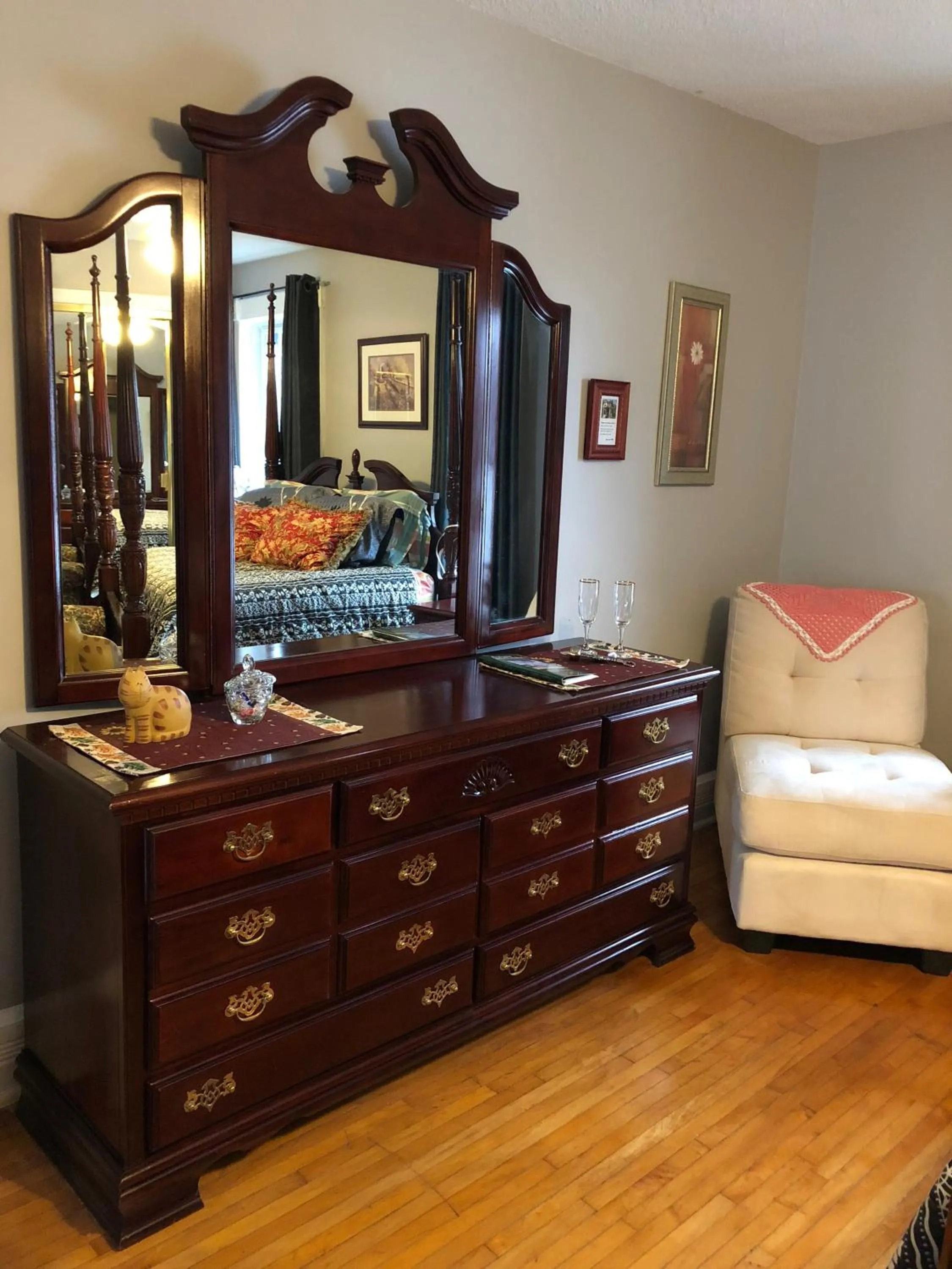 Seating area in Blue Gables Bed and Breakfast