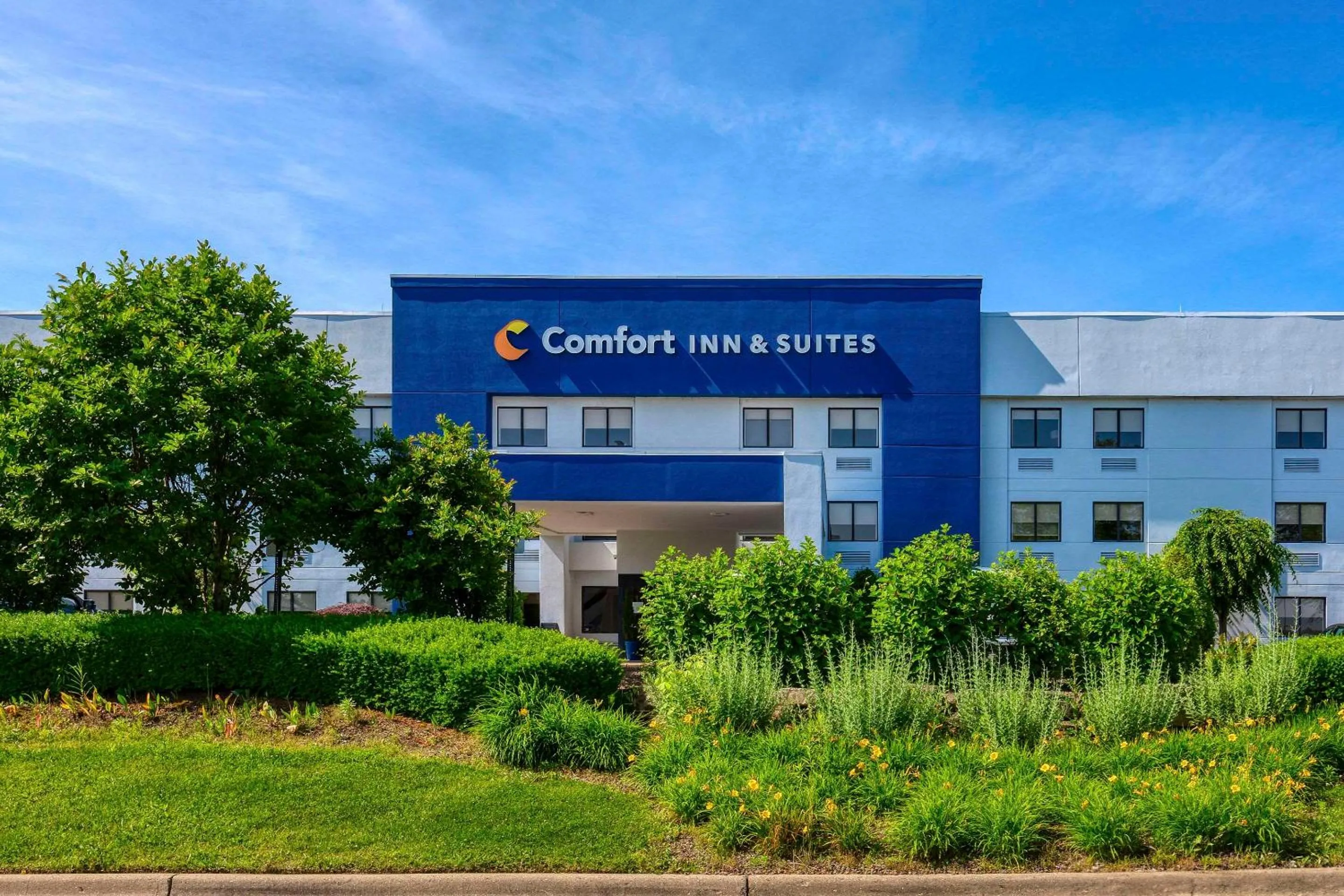 Property building in Comfort Inn & Suites Shepherdsville - Louisville South