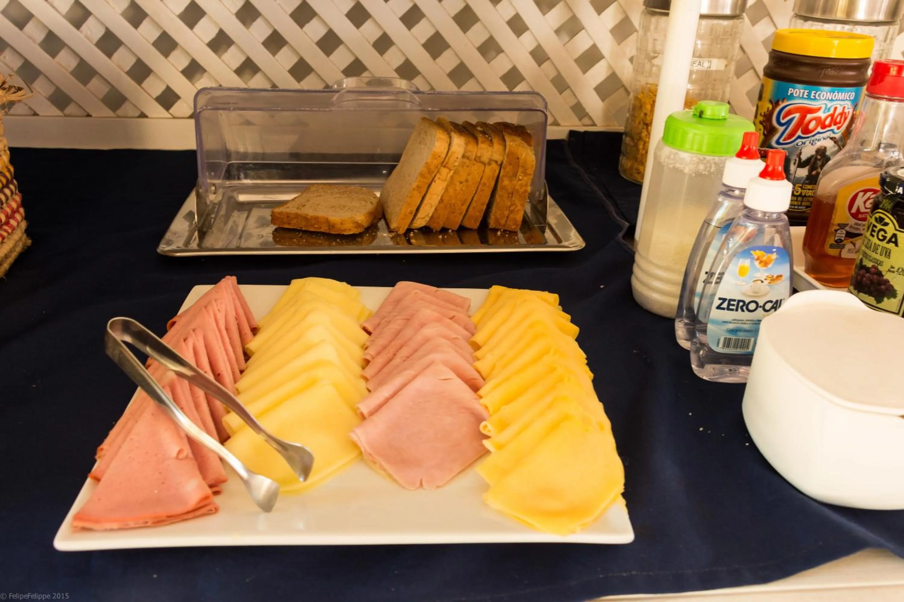 Buffet breakfast in Azul Pousada