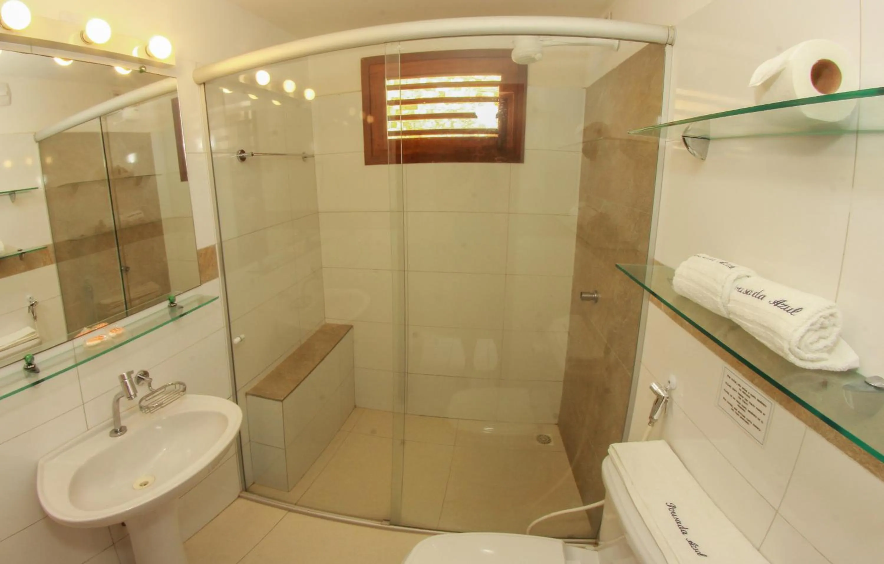 Bathroom in Azul Pousada
