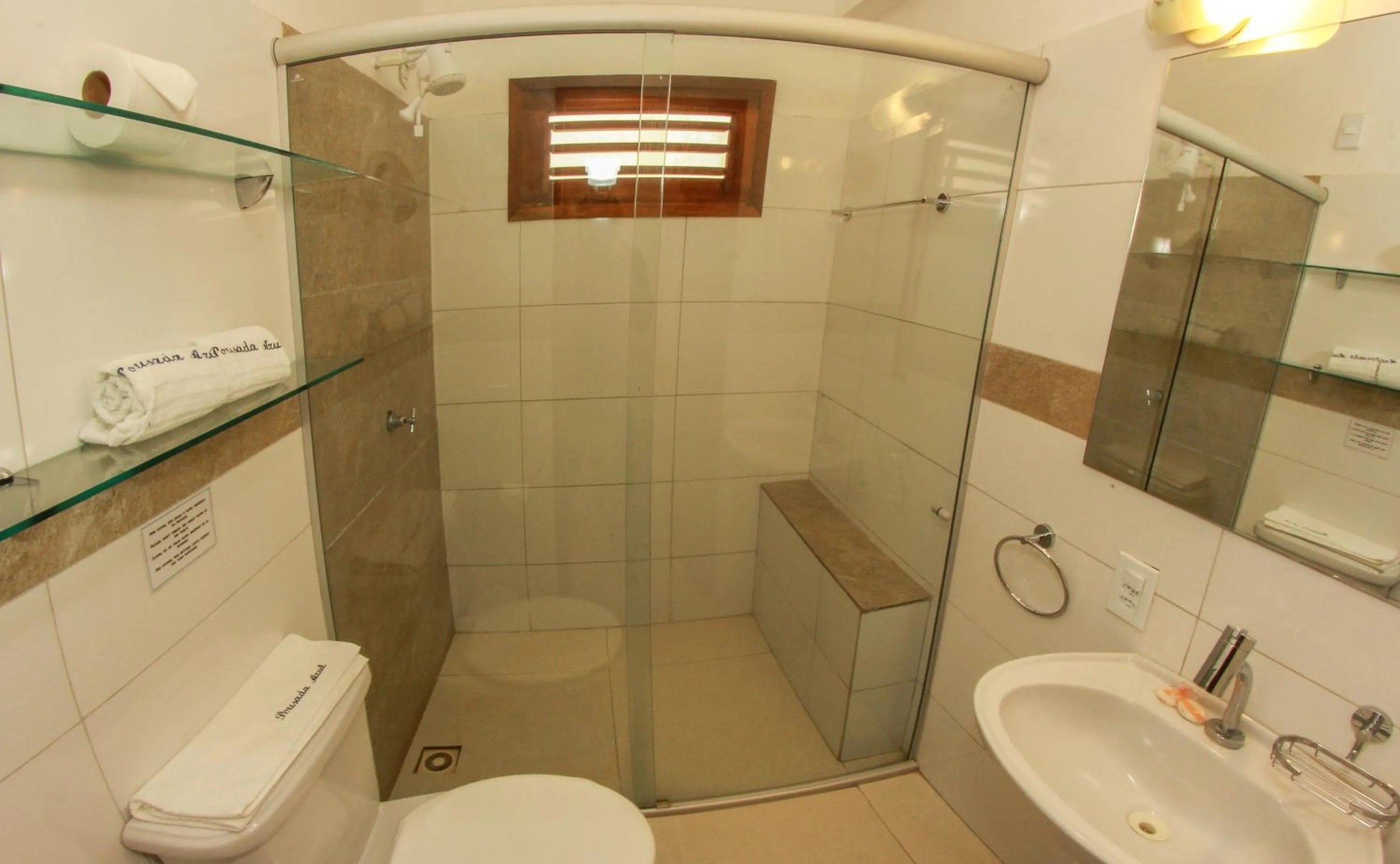 Bathroom in Azul Pousada