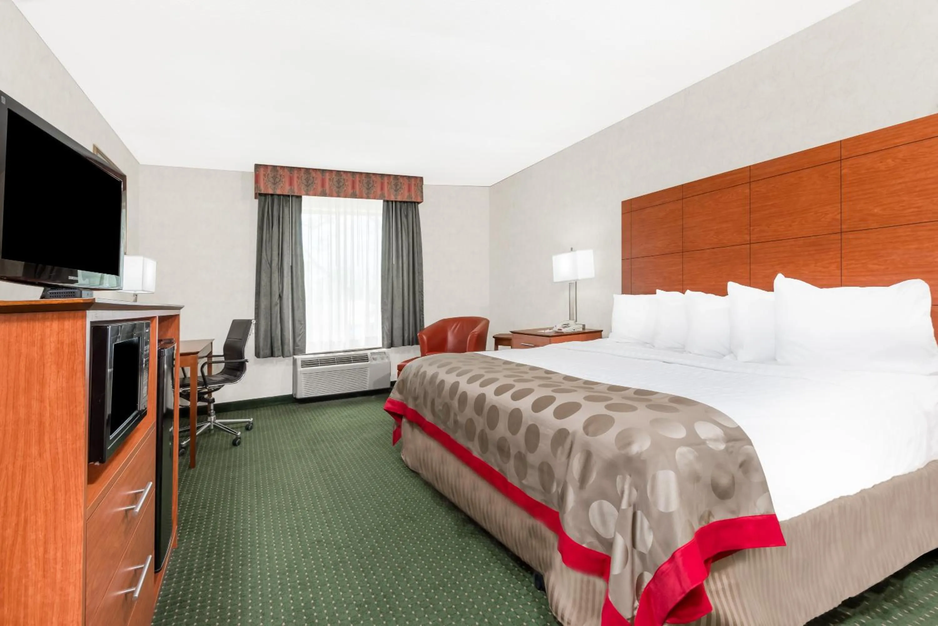 Photo of the whole room in Ramada by Wyndham Lexington North Hotel & Conference Center