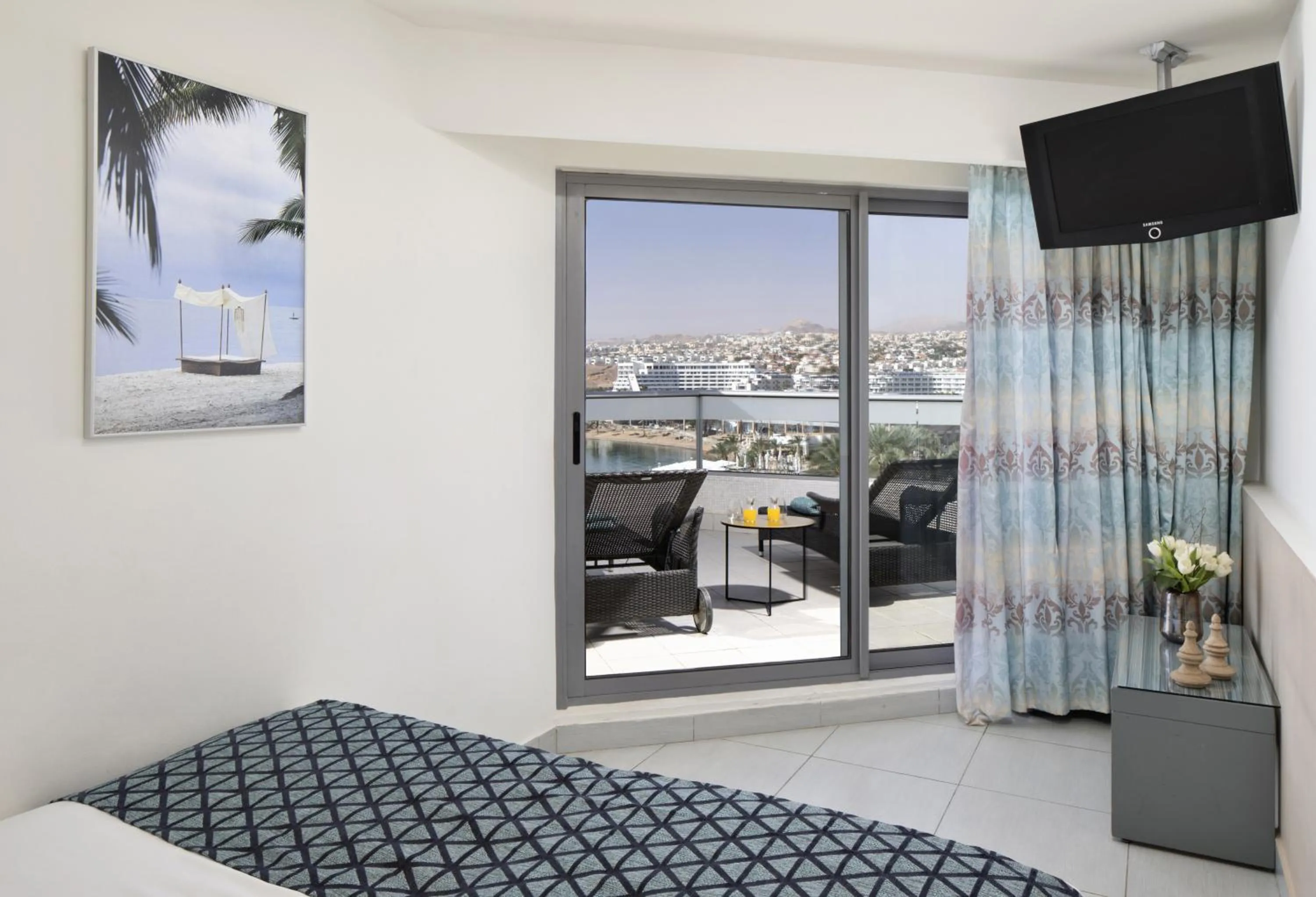 Bed in Neptune Eilat By Dan Hotels