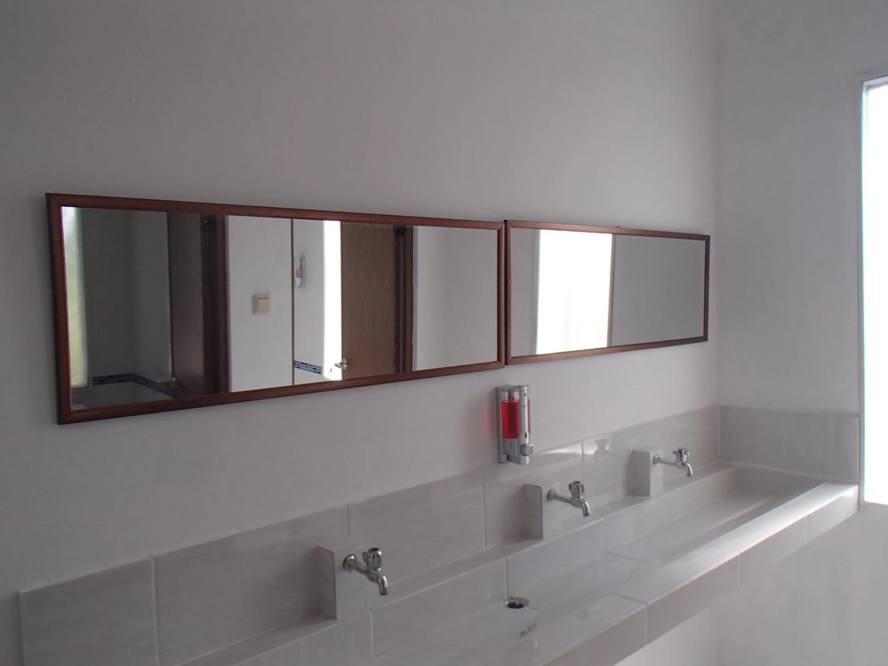 Bathroom in Askara Guest House & Hostel
