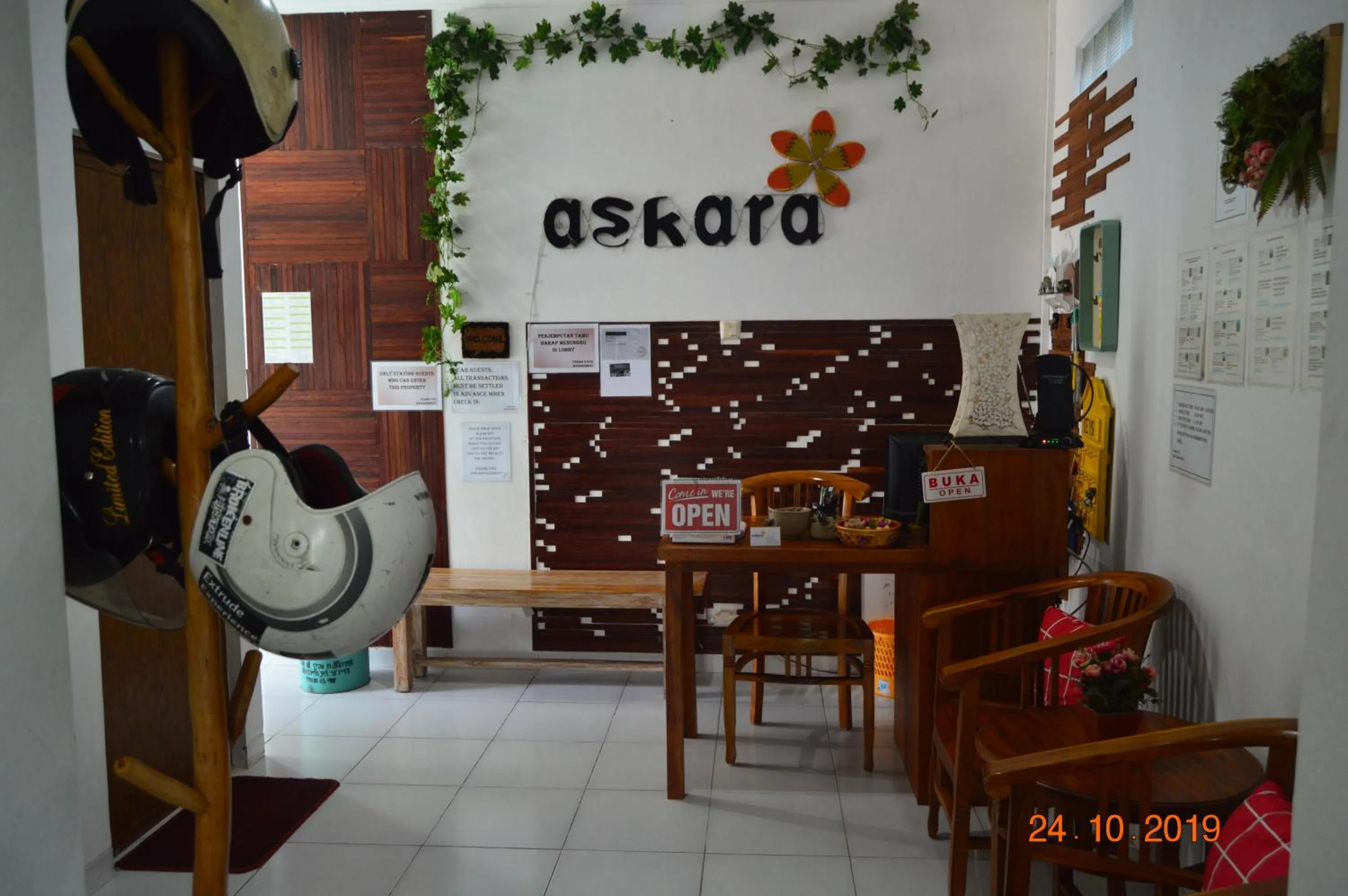 Facade/entrance in Askara Guest House & Hostel
