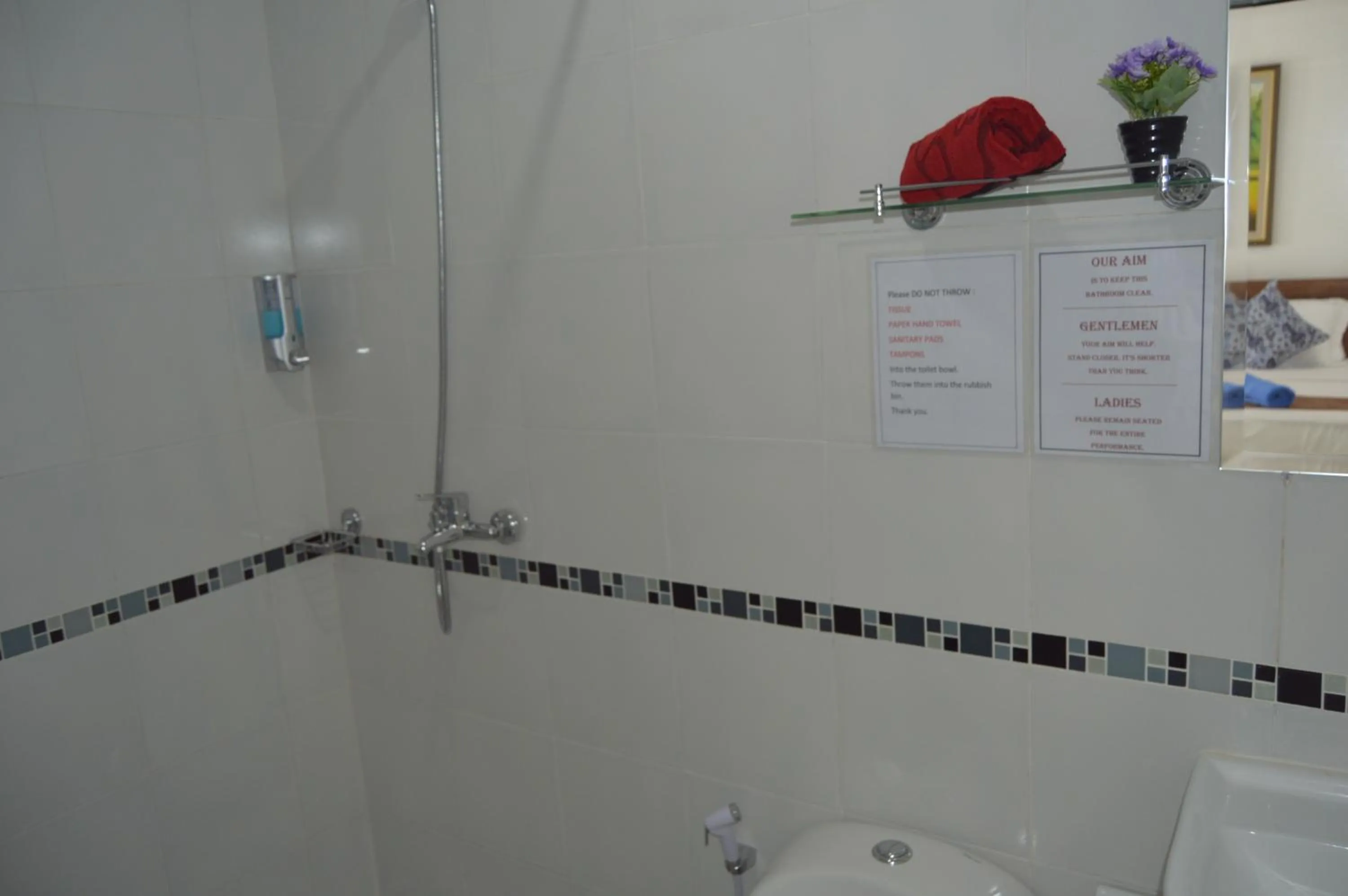 Bathroom in Askara Guest House & Hostel
