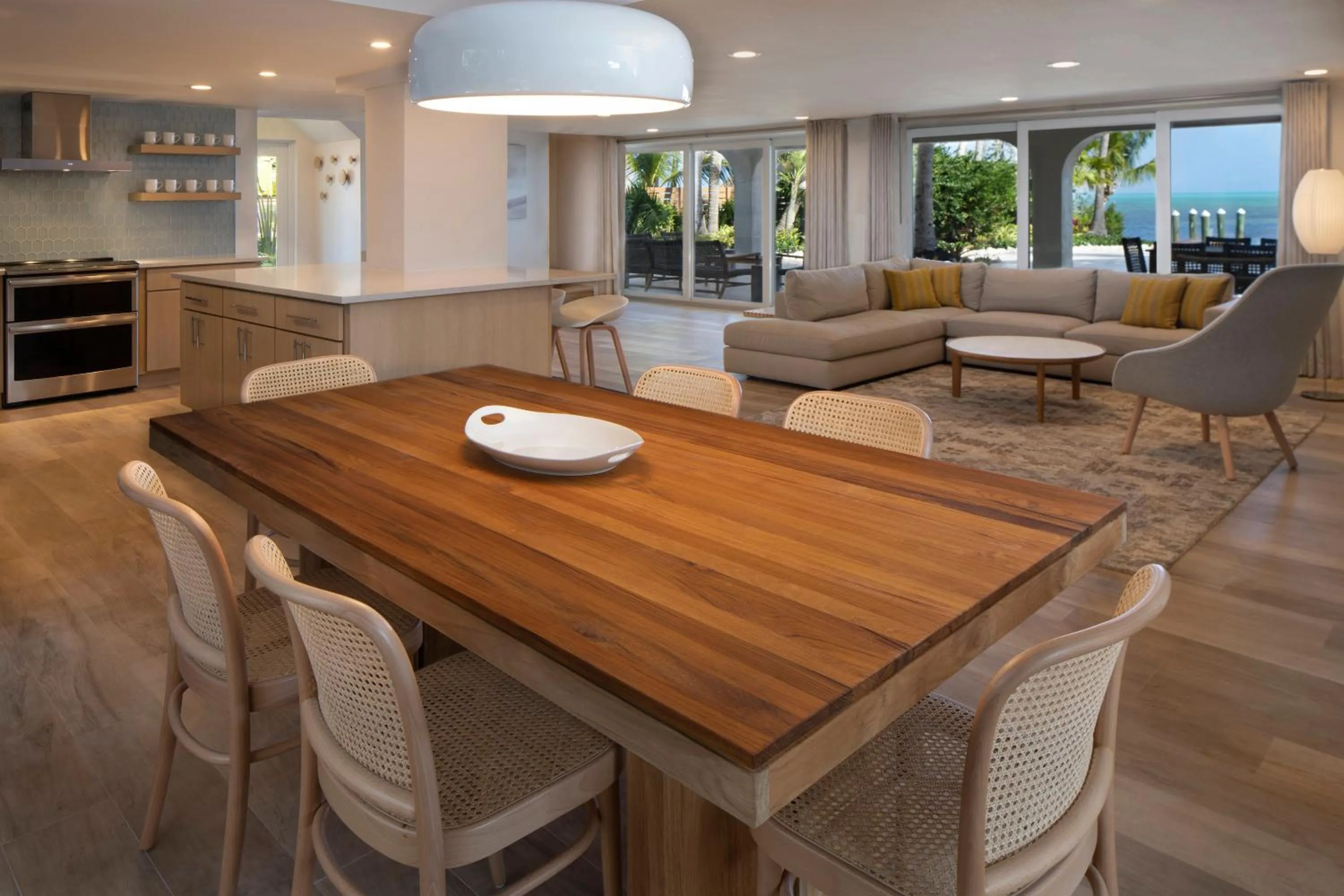 kitchen in La Siesta Resort & Villas