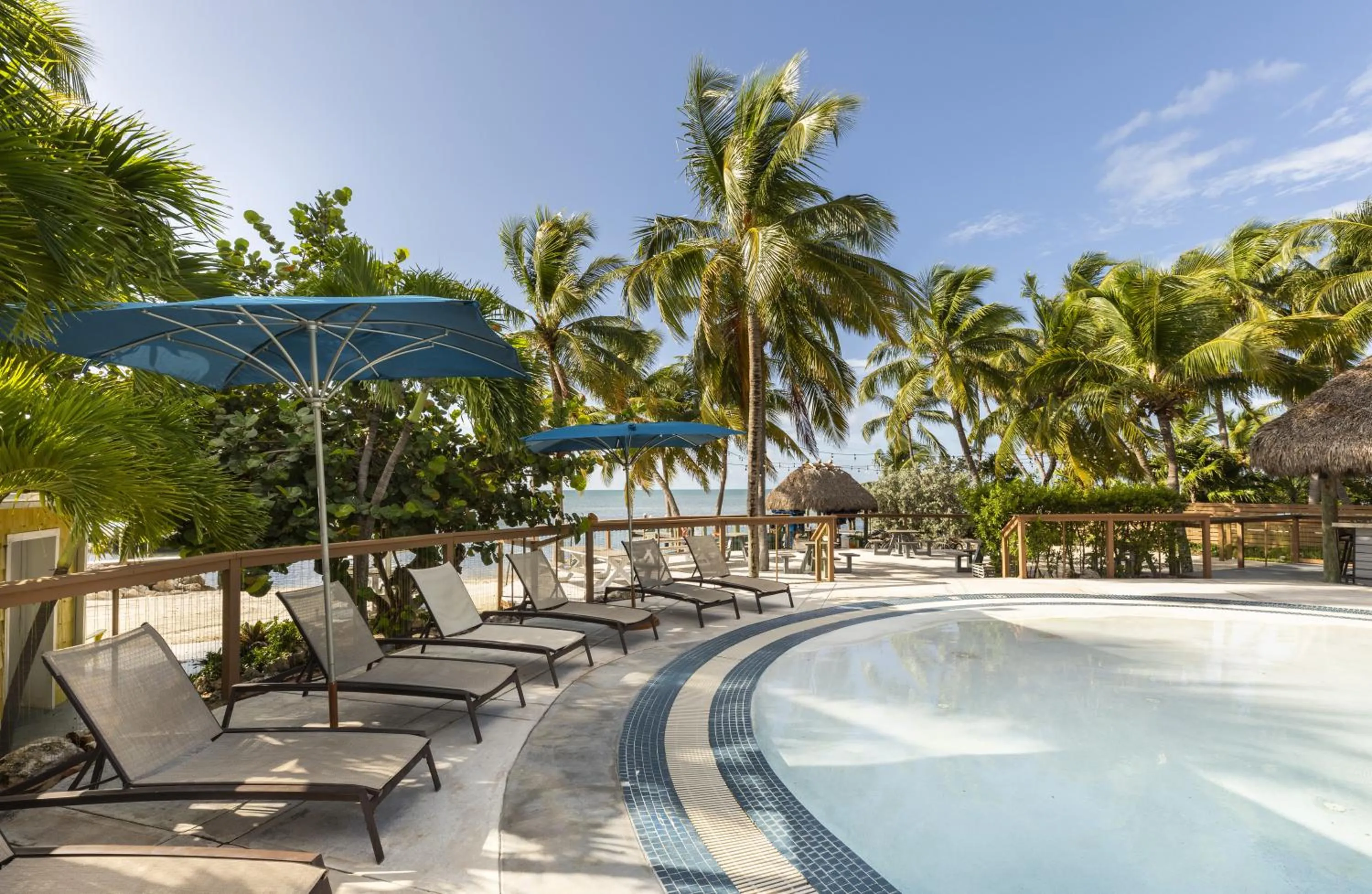 Swimming pool in La Siesta Resort & Villas