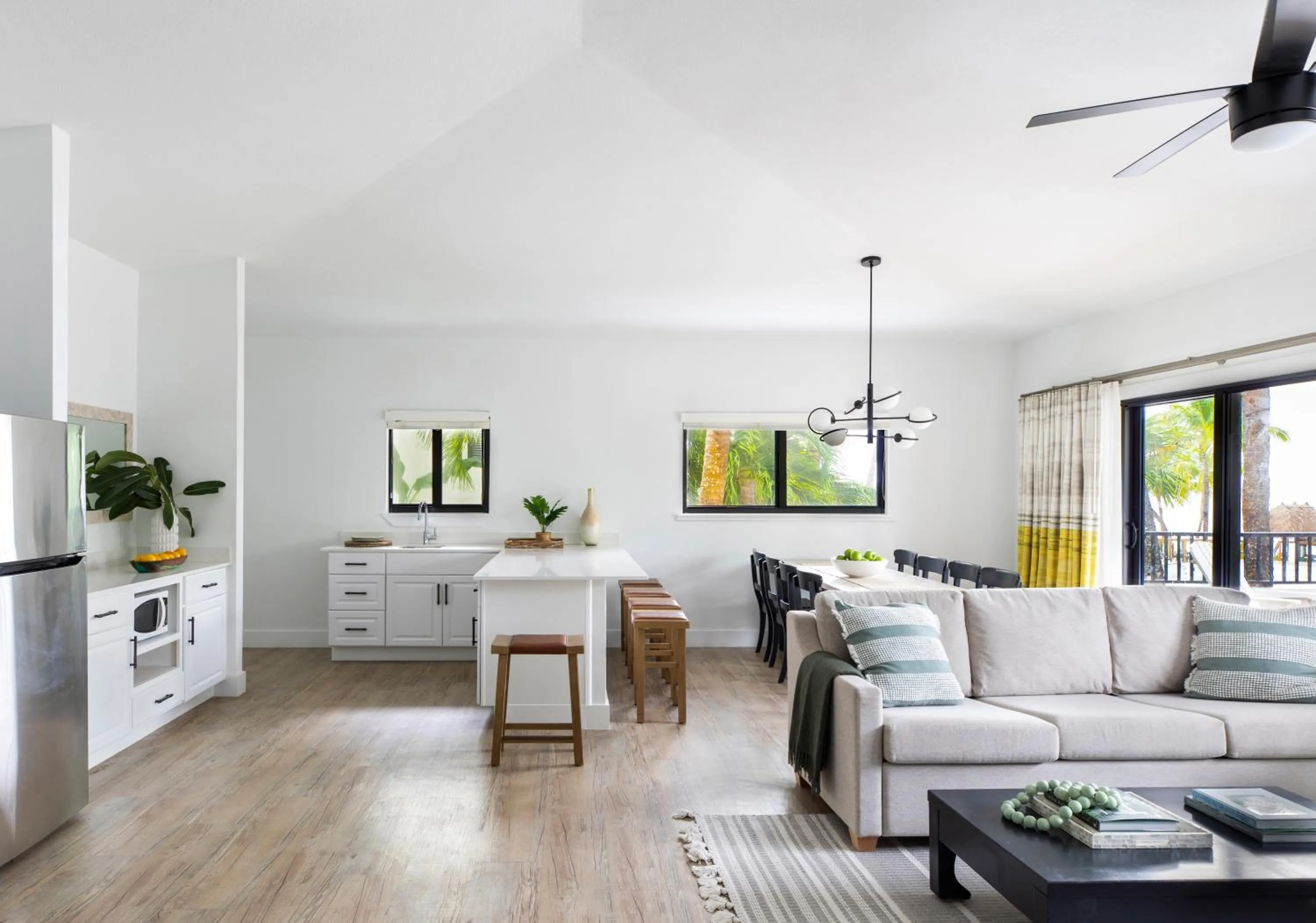 Living room in La Siesta Resort & Villas