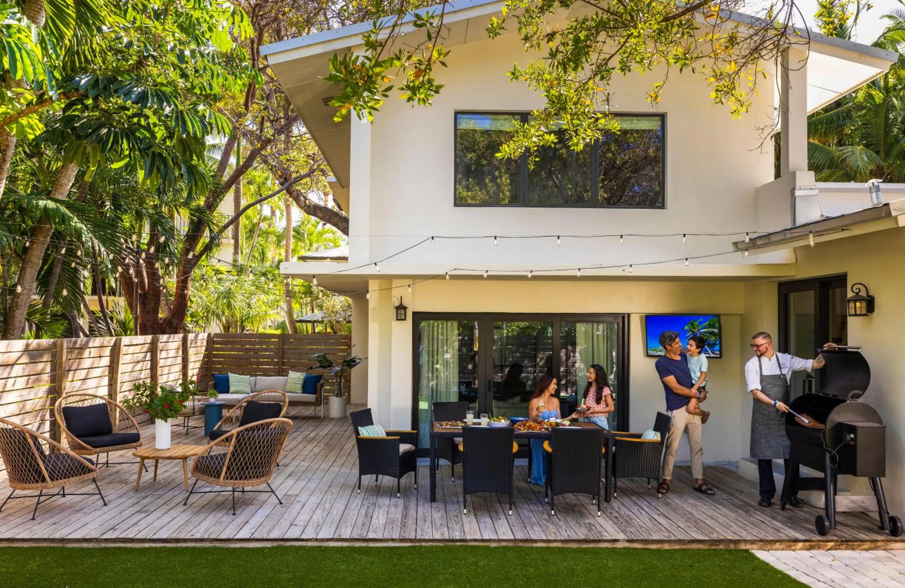 Property building in La Siesta Resort & Villas