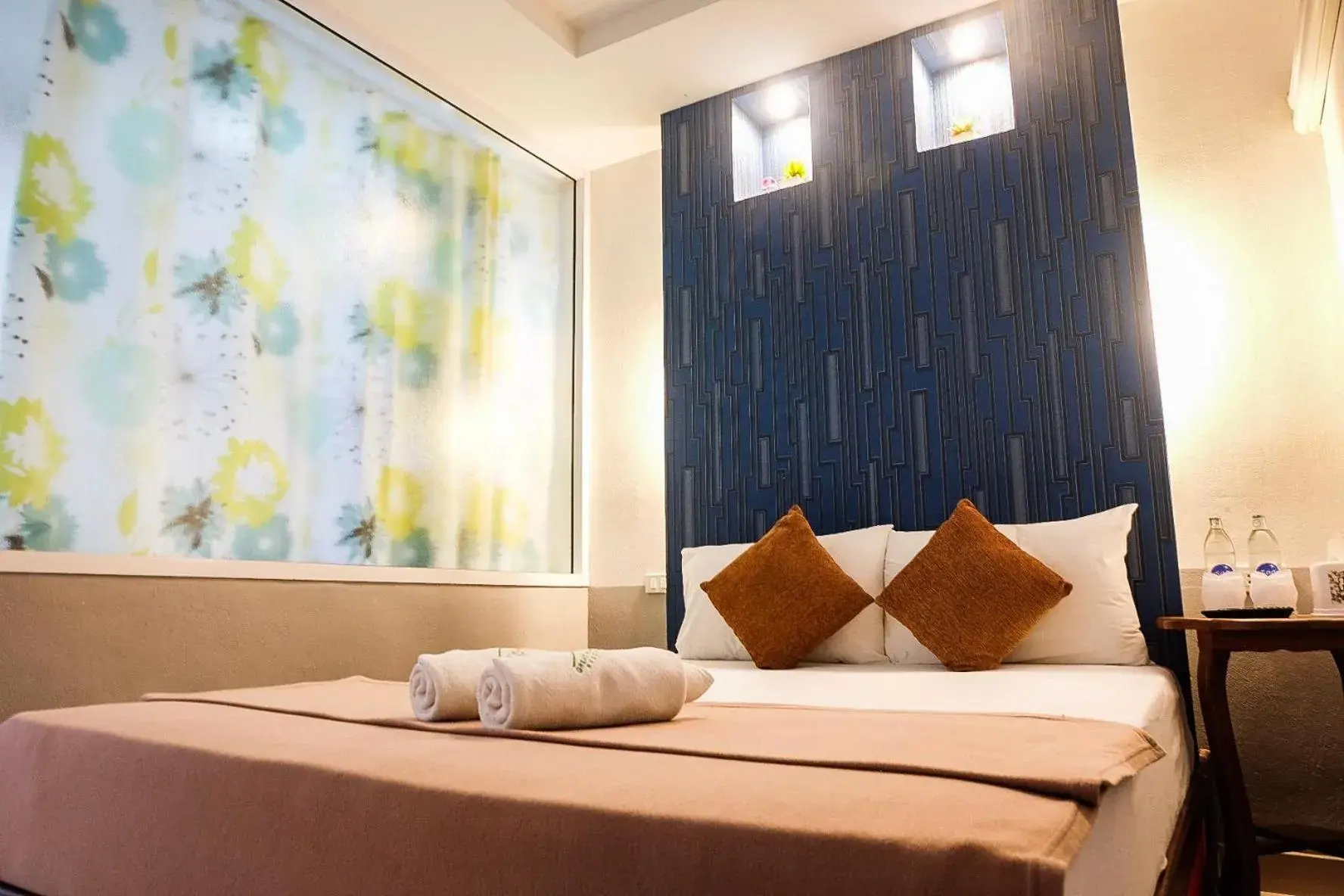 Standard Queen Room in Great Hill Resort Standard Queen Room in Great Hill Resort