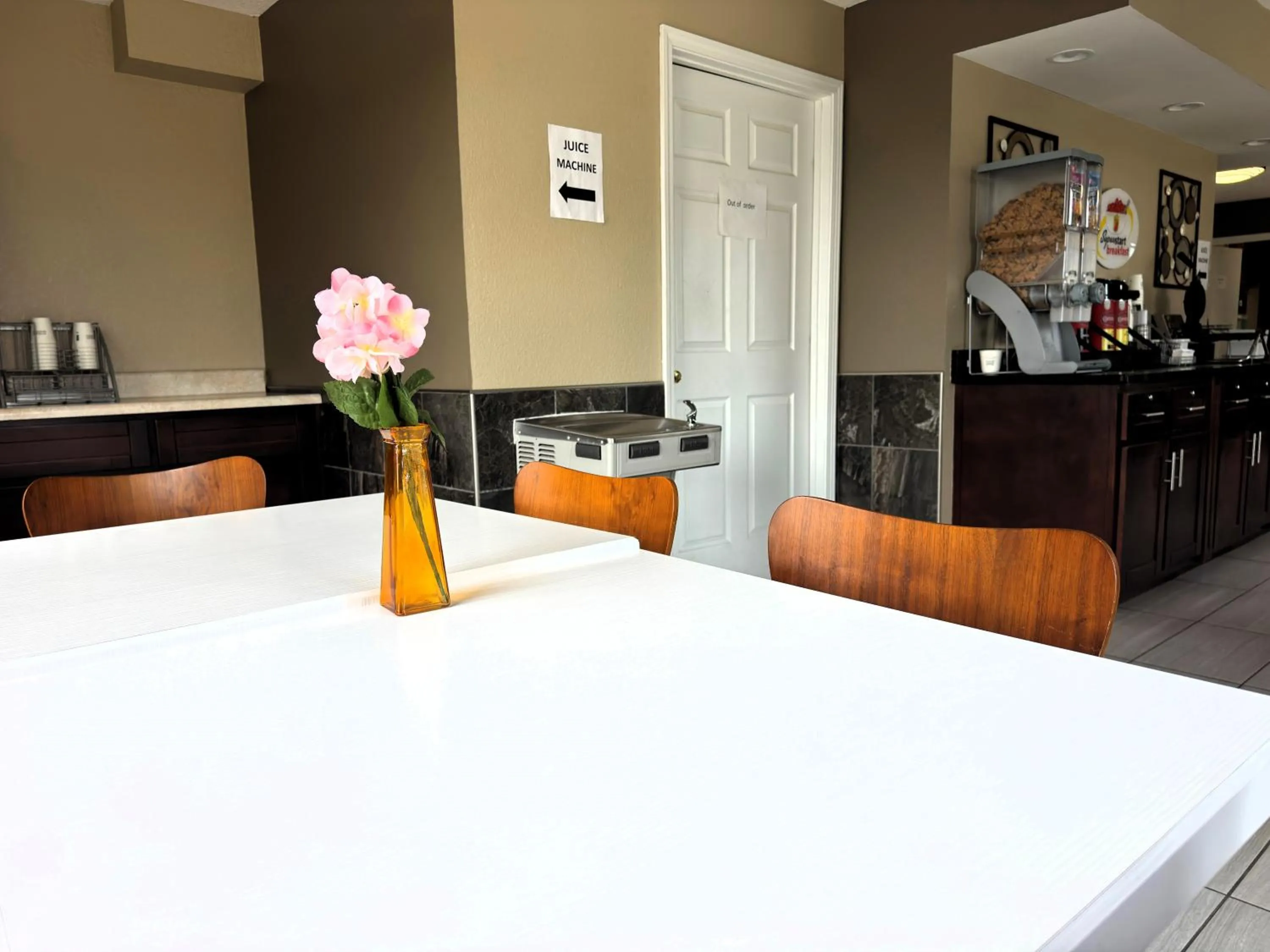 Breakfast in Super 8 by Wyndham Lakeland