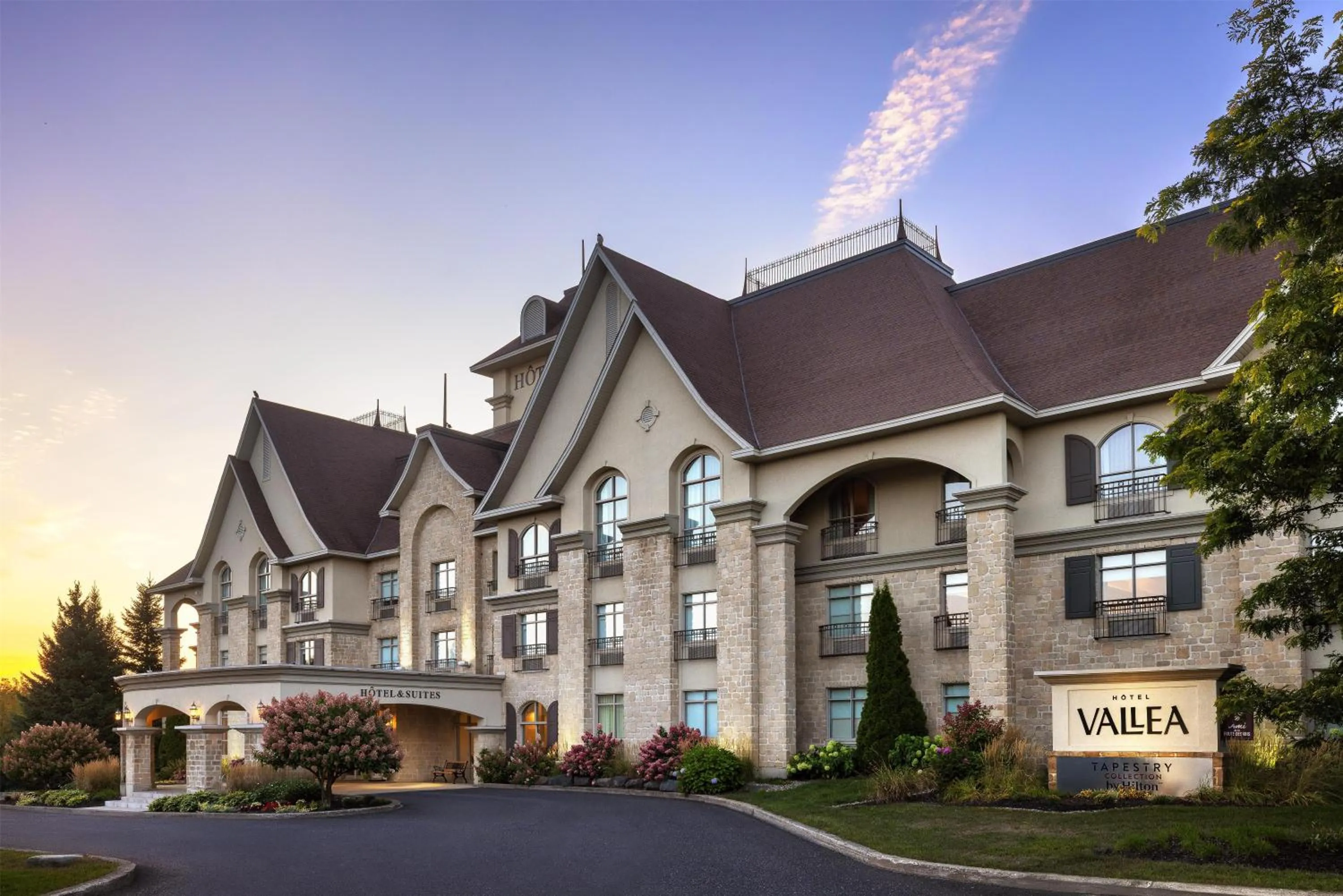 Property building in Hotel Vallea Bromont, Tapestry Collection by Hilton