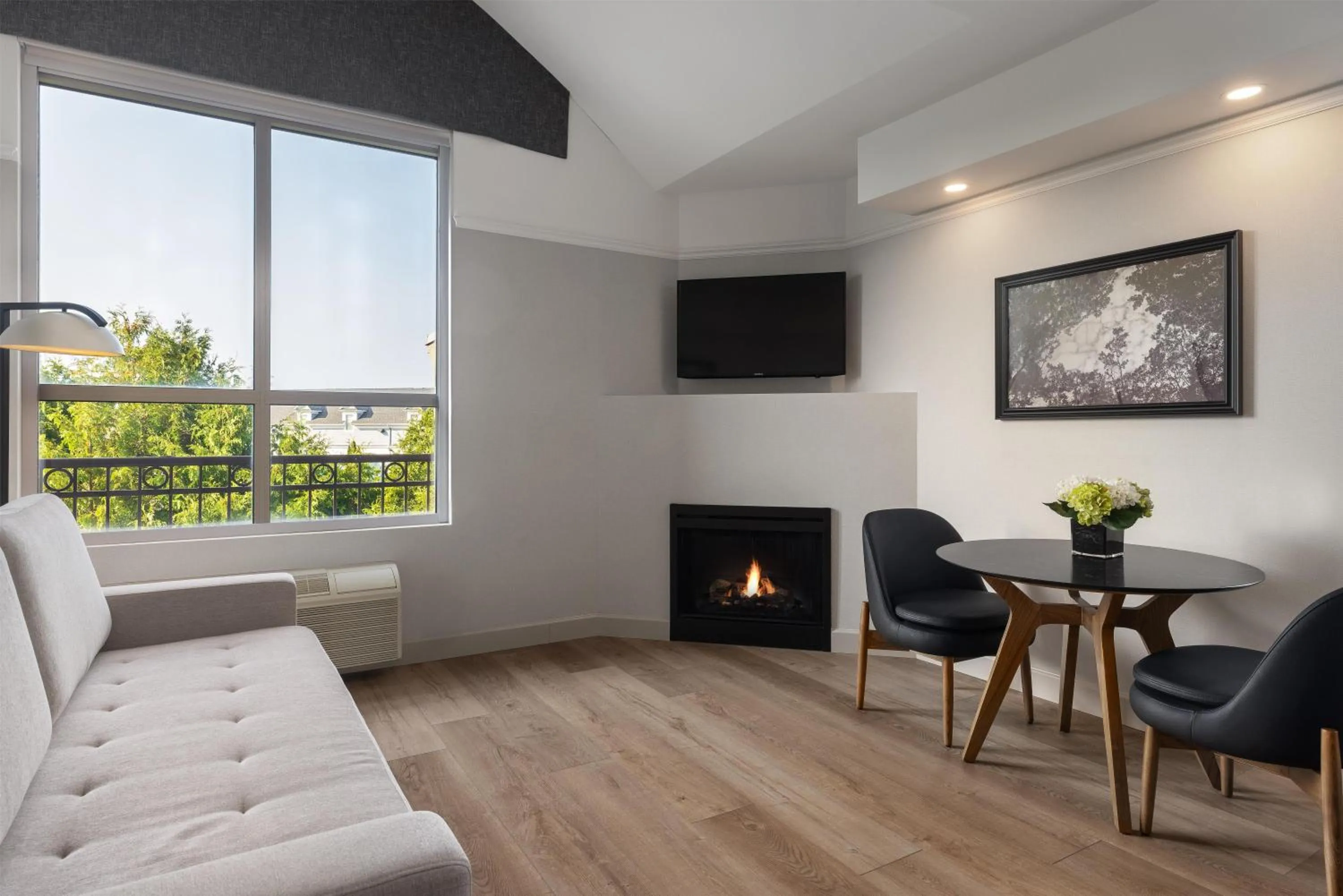 Living room in Hotel Vallea Bromont, Tapestry Collection by Hilton