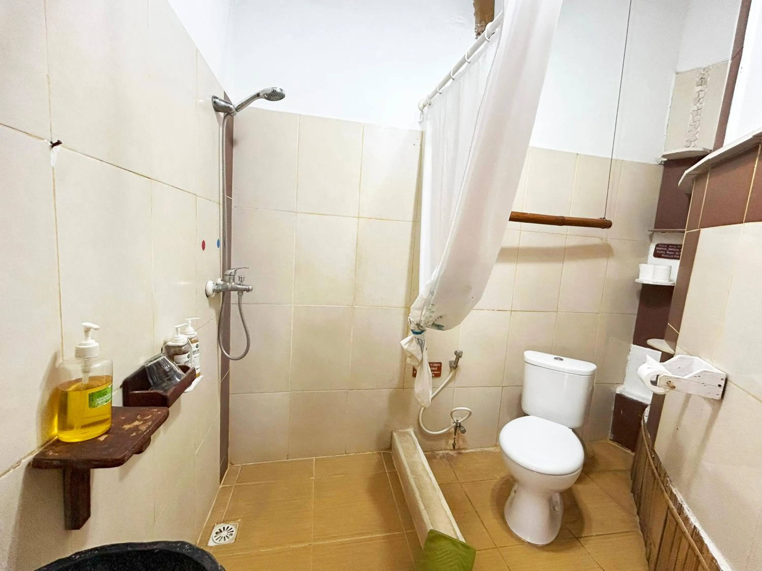 Bathroom in Serenity Eco Guesthouse - CHSE certified
