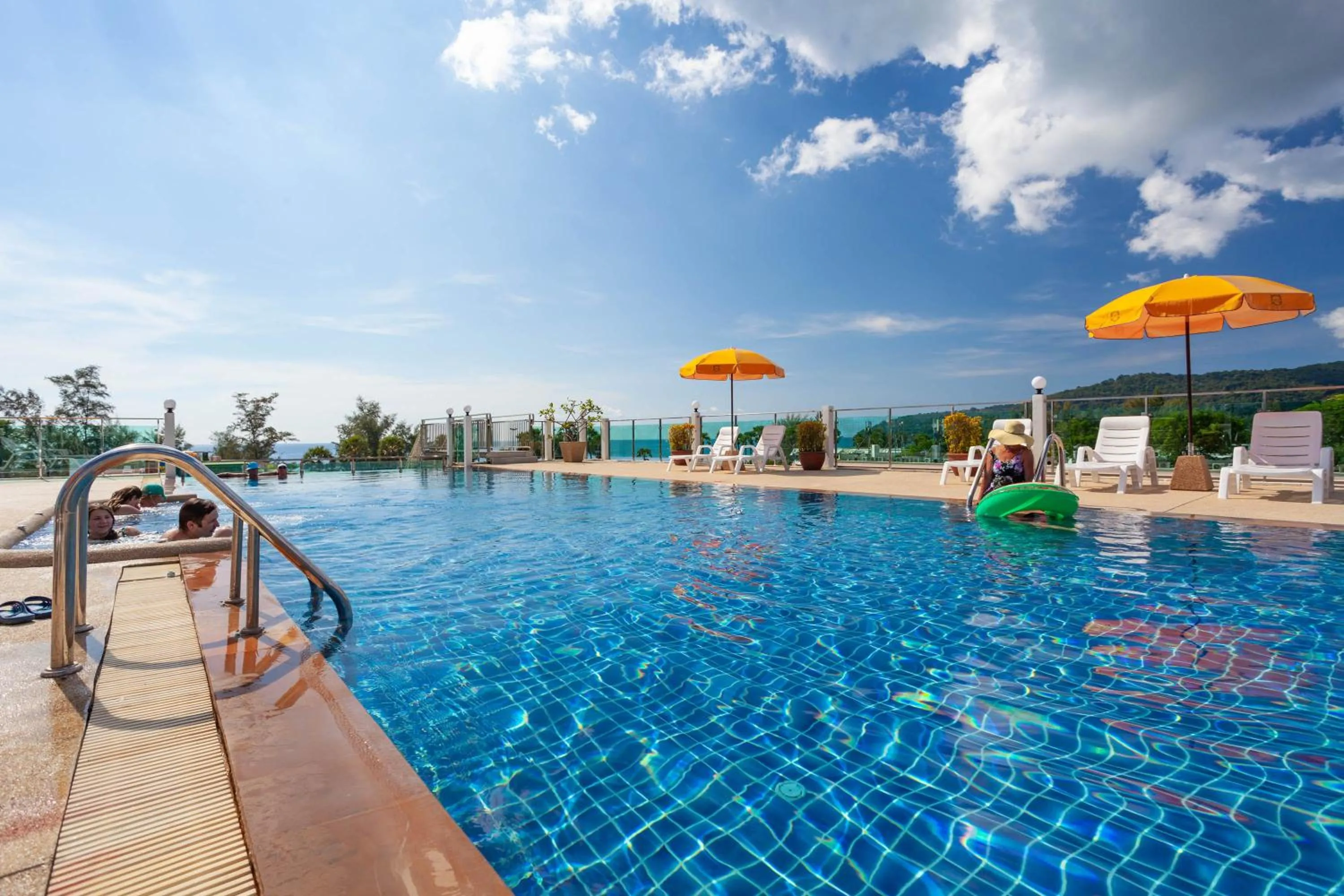 Swimming pool in Baumancasa Beach Resort