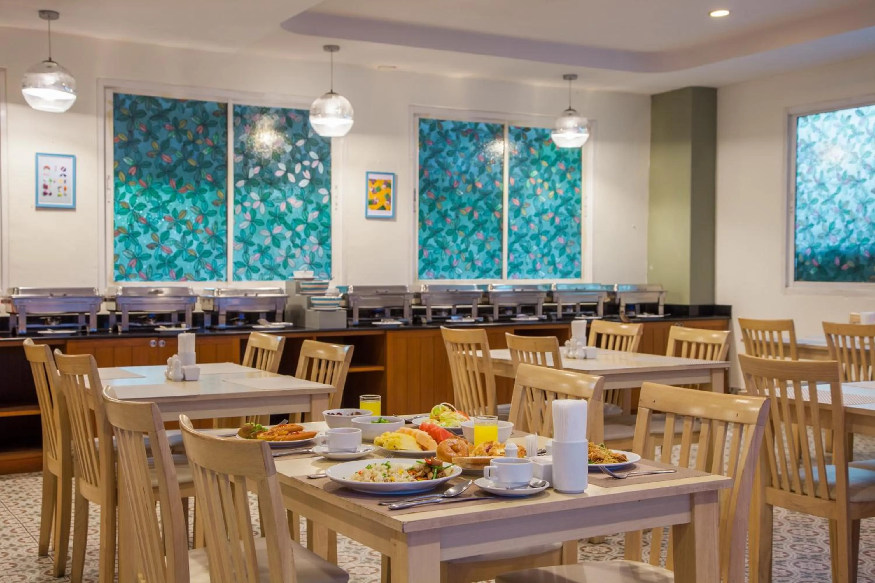 Breakfast in Baumancasa Beach Resort