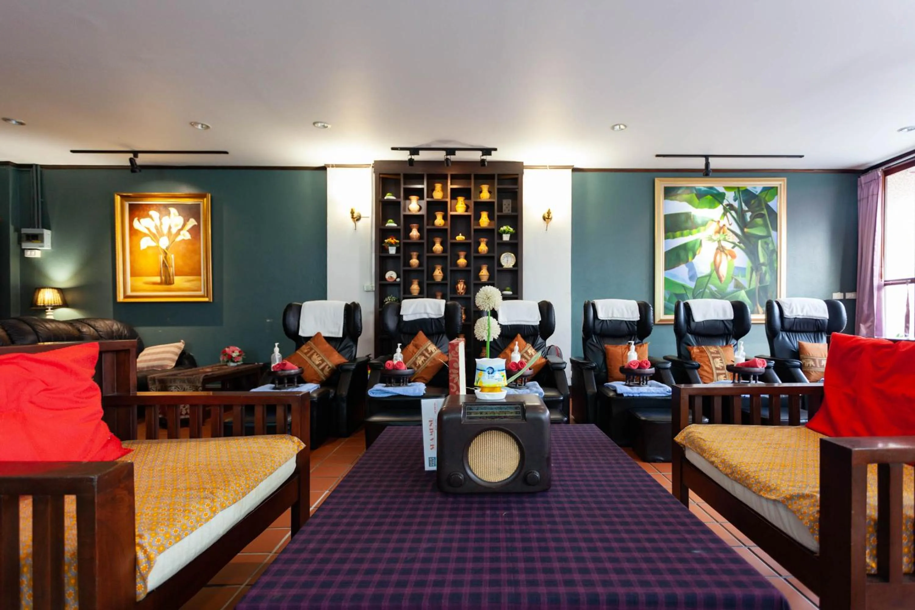 Massage in Baumancasa Beach Resort