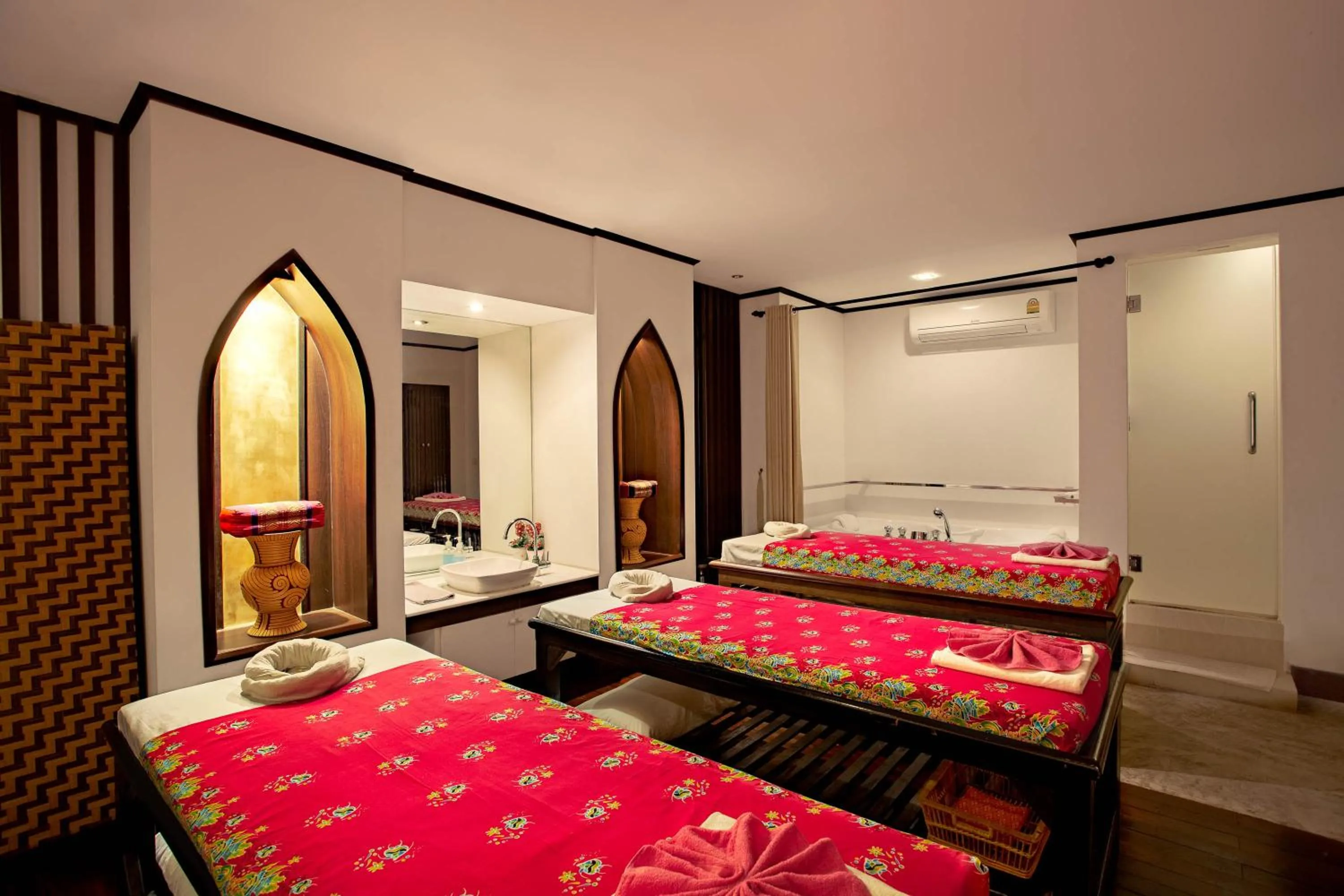 Massage, Bed in Baumancasa Beach Resort