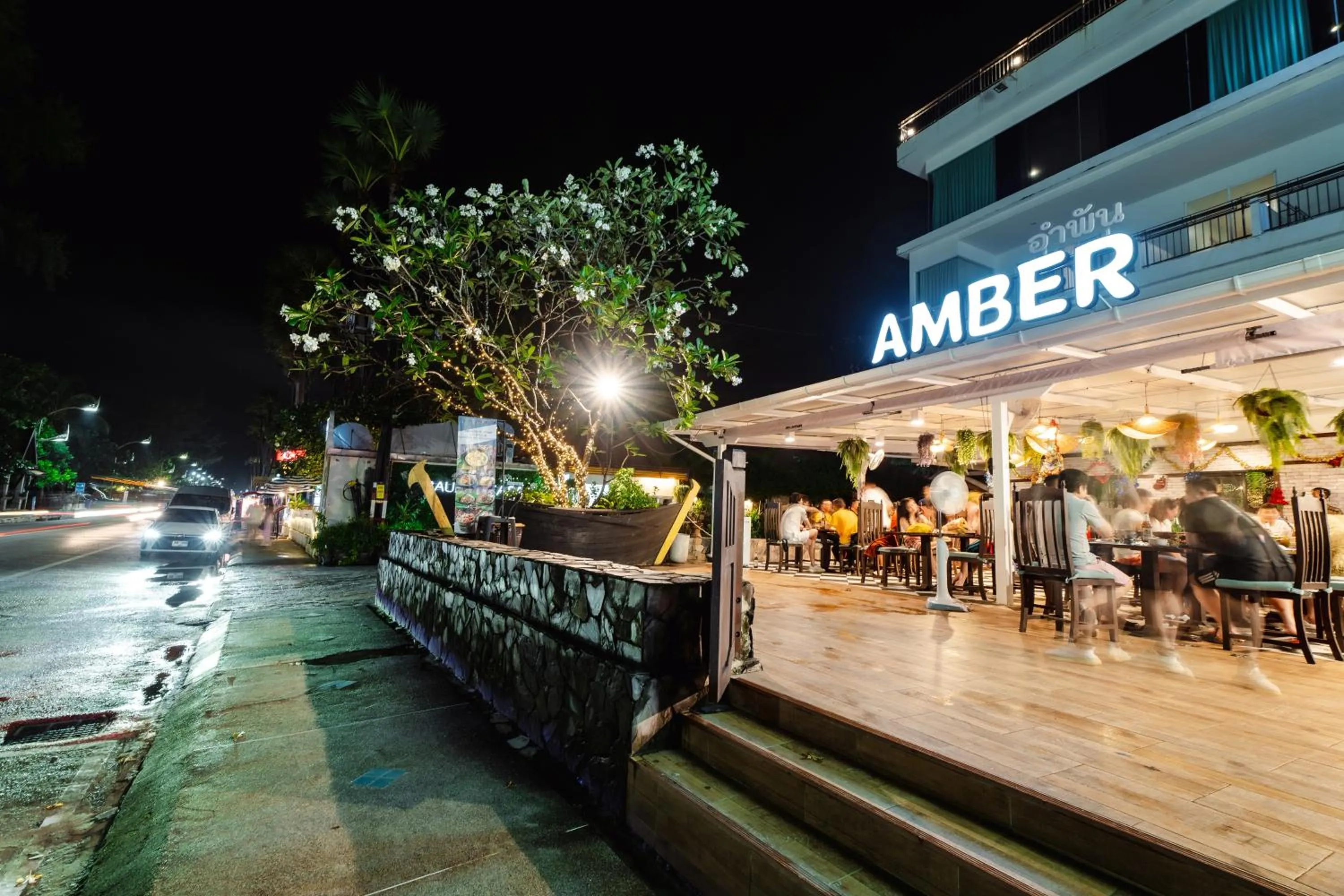 Restaurant/places to eat in Baumancasa Beach Resort