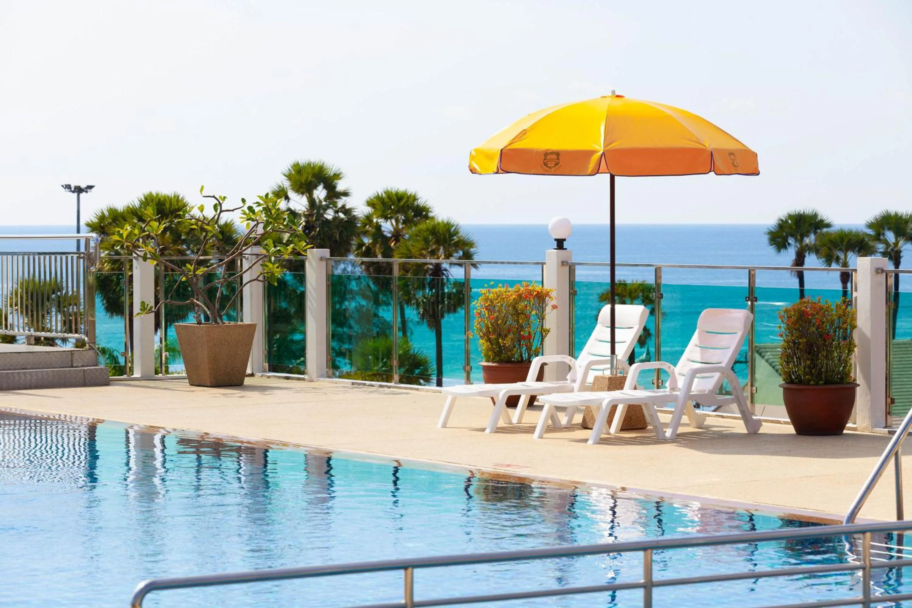 Swimming pool in Baumancasa Beach Resort