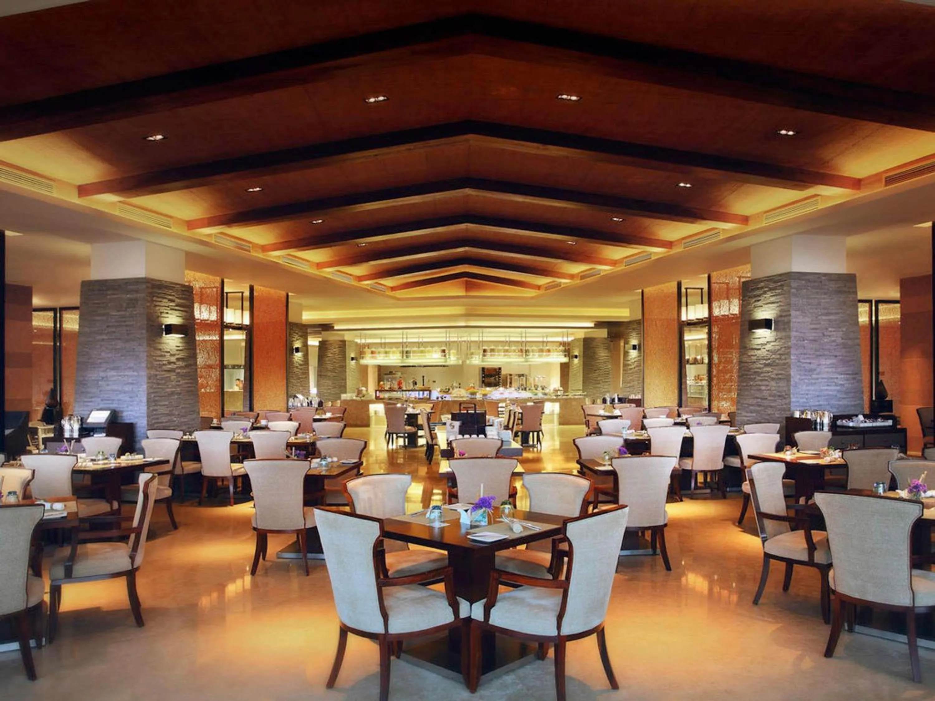 Restaurant/places to eat in Pullman Oceanview Sanya Bay Resort & Spa