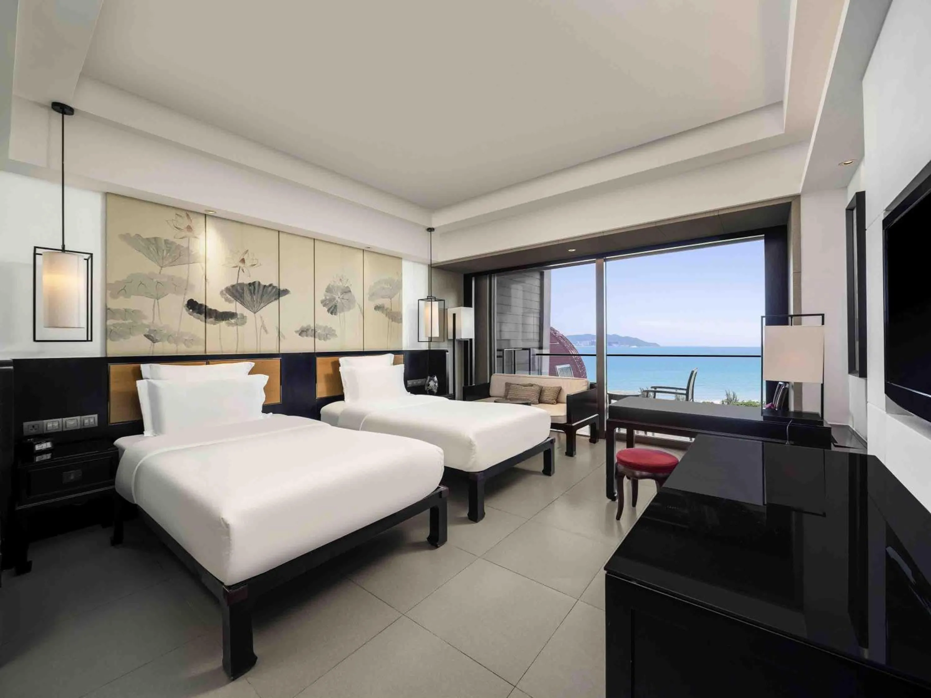 Bedroom, Bed in Pullman Oceanview Sanya Bay Resort & Spa