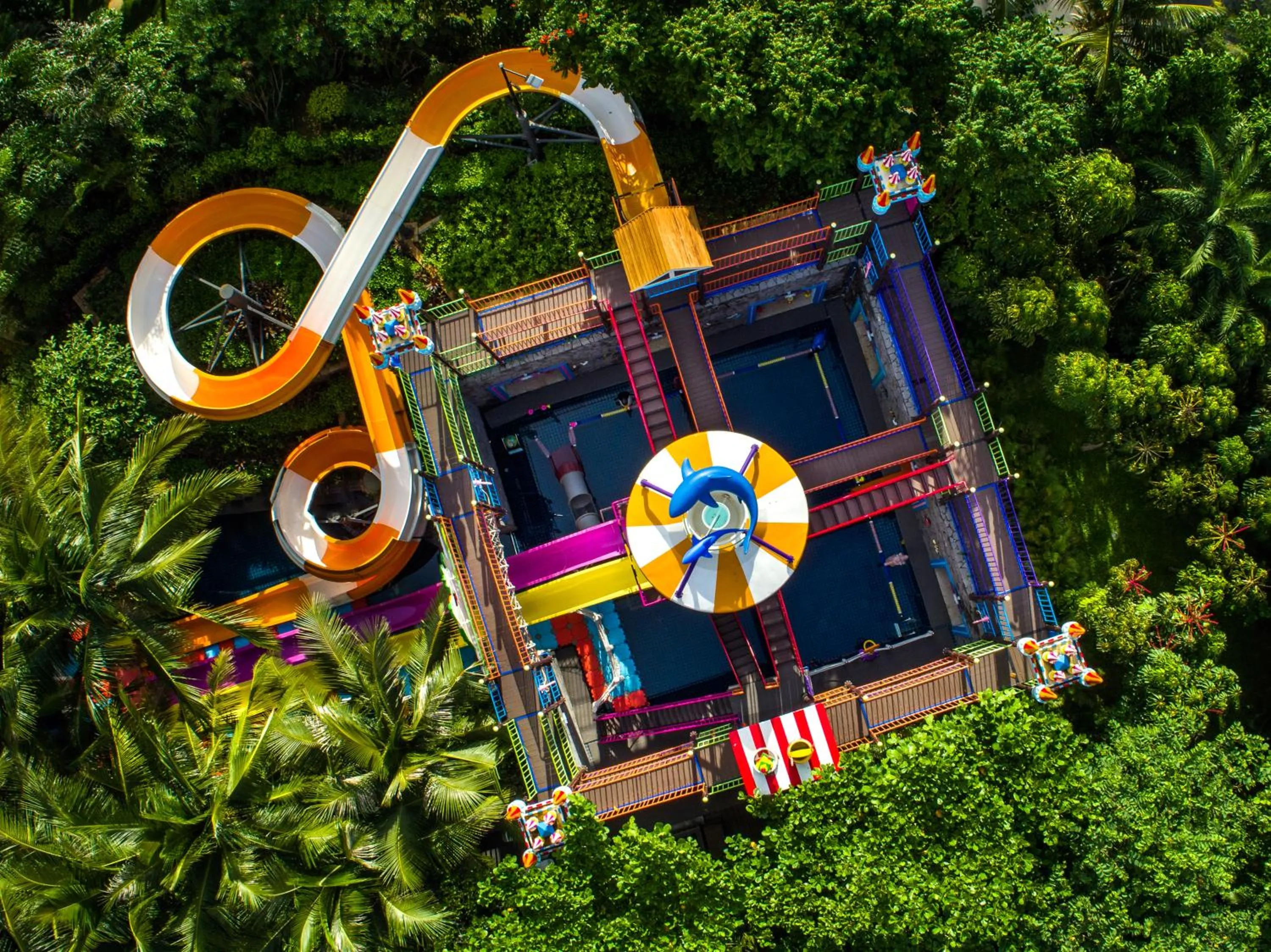 Aqua park in Pullman Oceanview Sanya Bay Resort & Spa