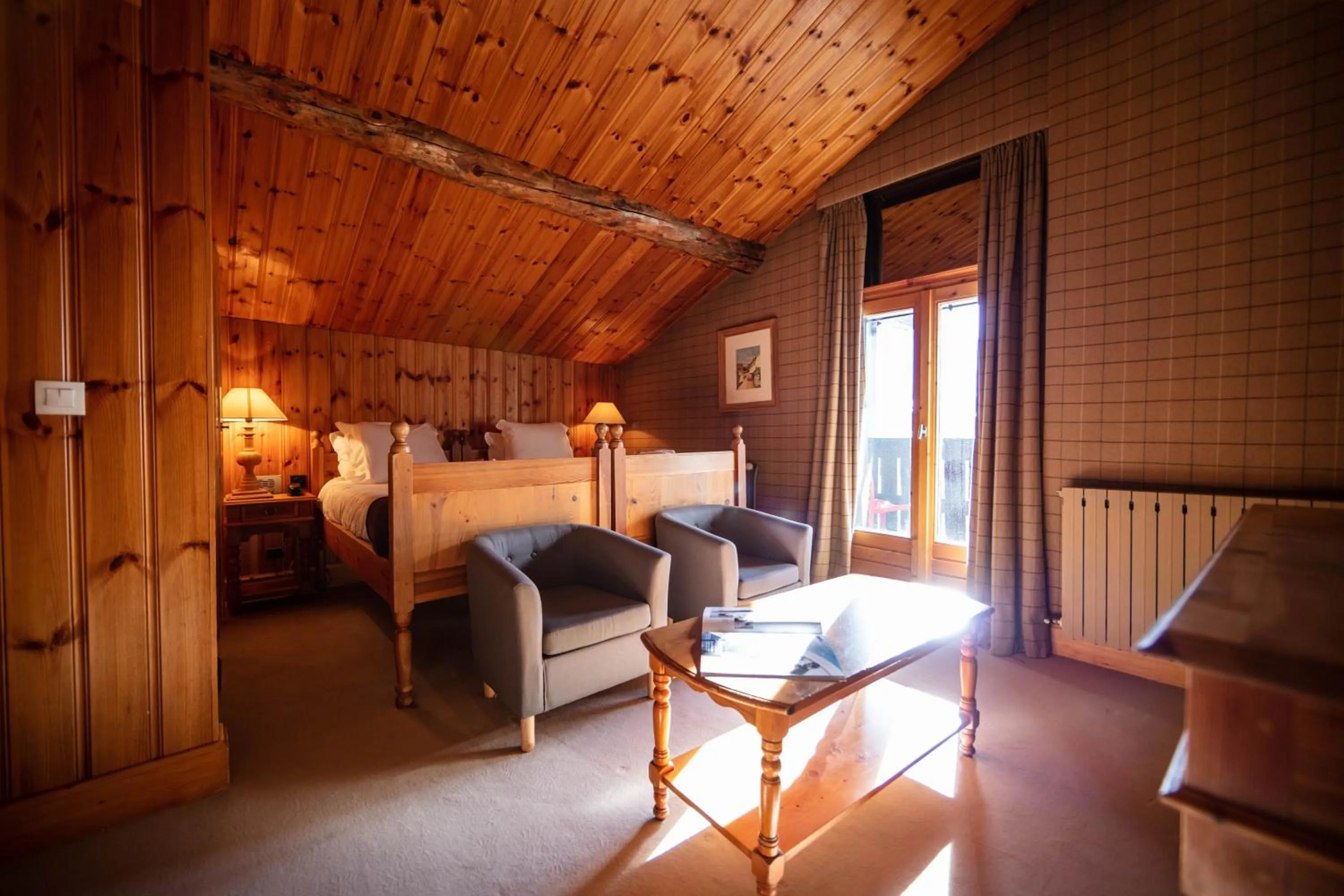 Living room, Bed in La Savoyarde