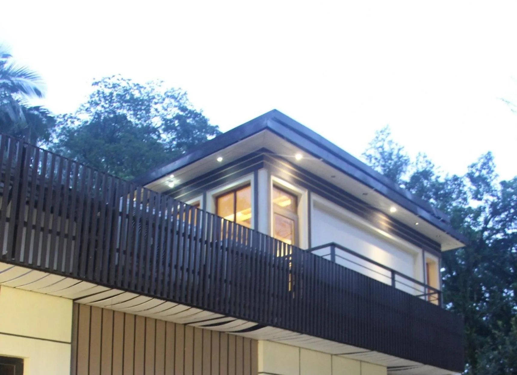 Facade/entrance in Bottomhill Palace Hotel