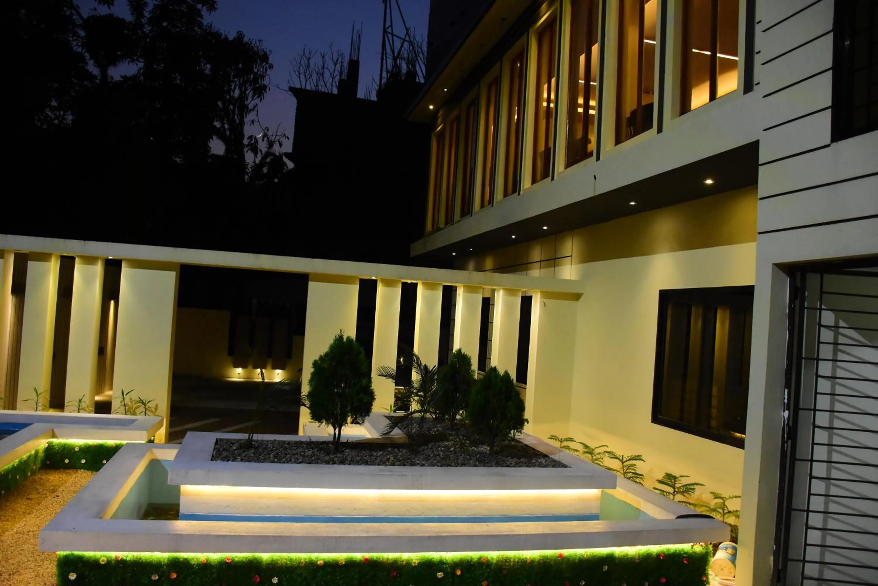 Bottomhill Palace Hotel