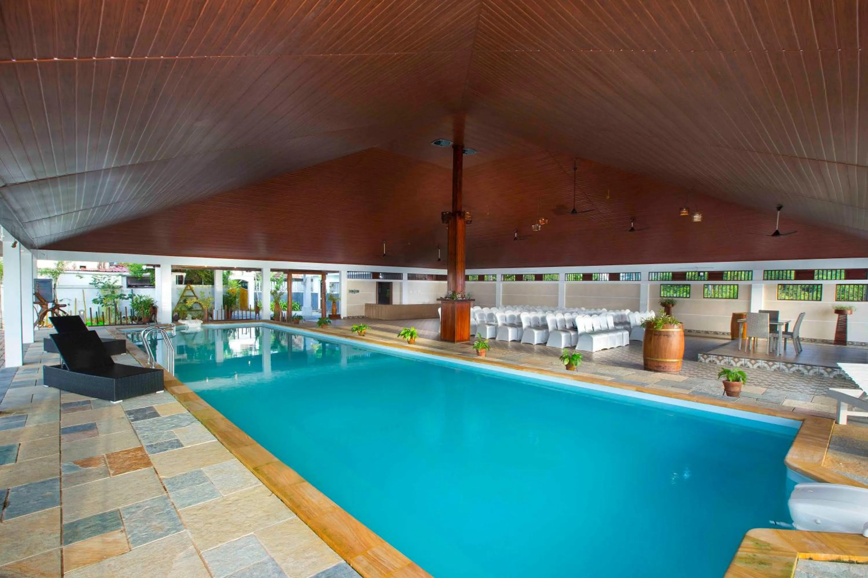 Swimming pool in Indriya Sands