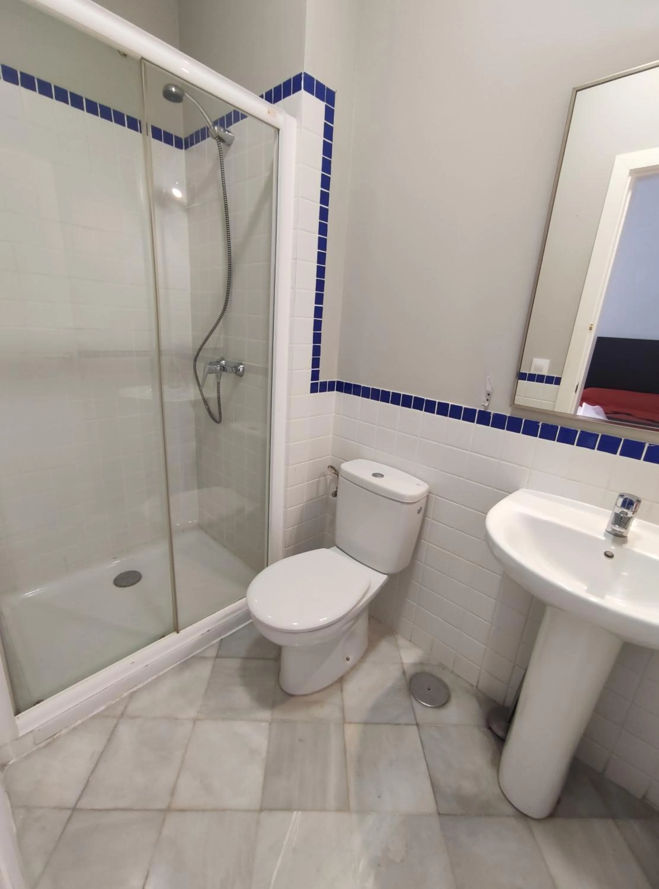 Bathroom in New Samay Hostel