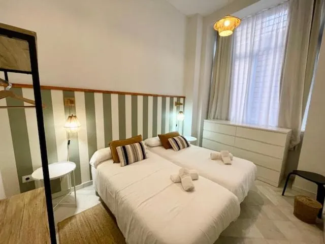 Photo of the whole room, Bed in New Samay Hostel